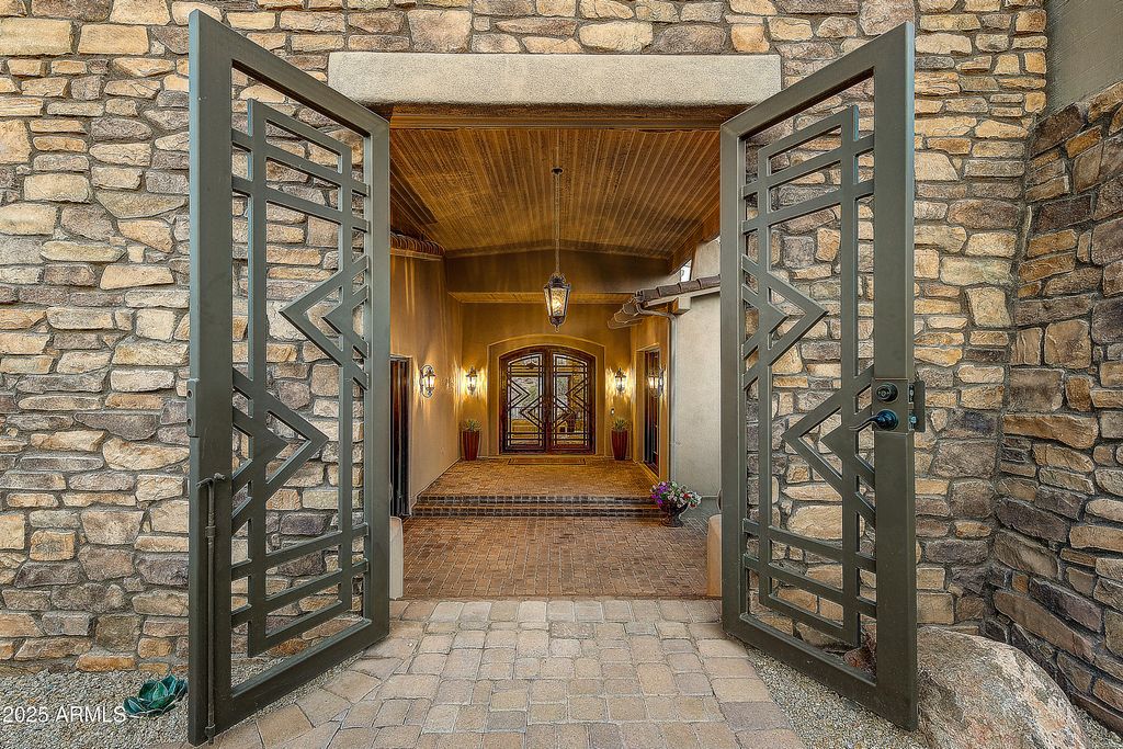 Photo of 9749 N Fireridge Trail, Fountain Hills, AZ 85268 (MLS # 6932303)