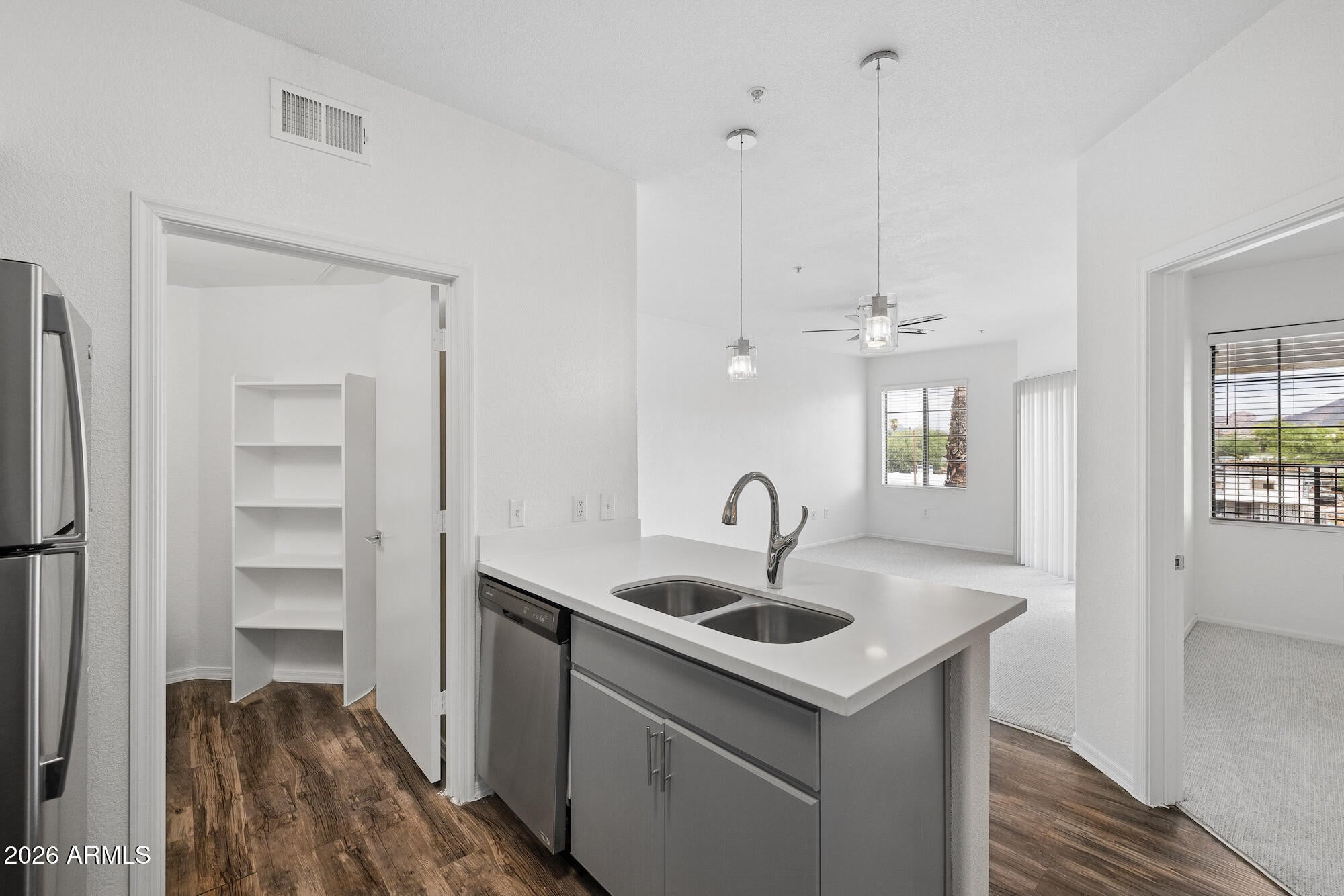 5302 E VAN BUREN Street 3045