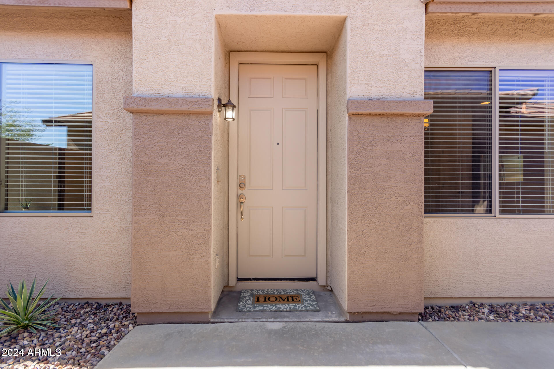 1713 W MORSE Drive