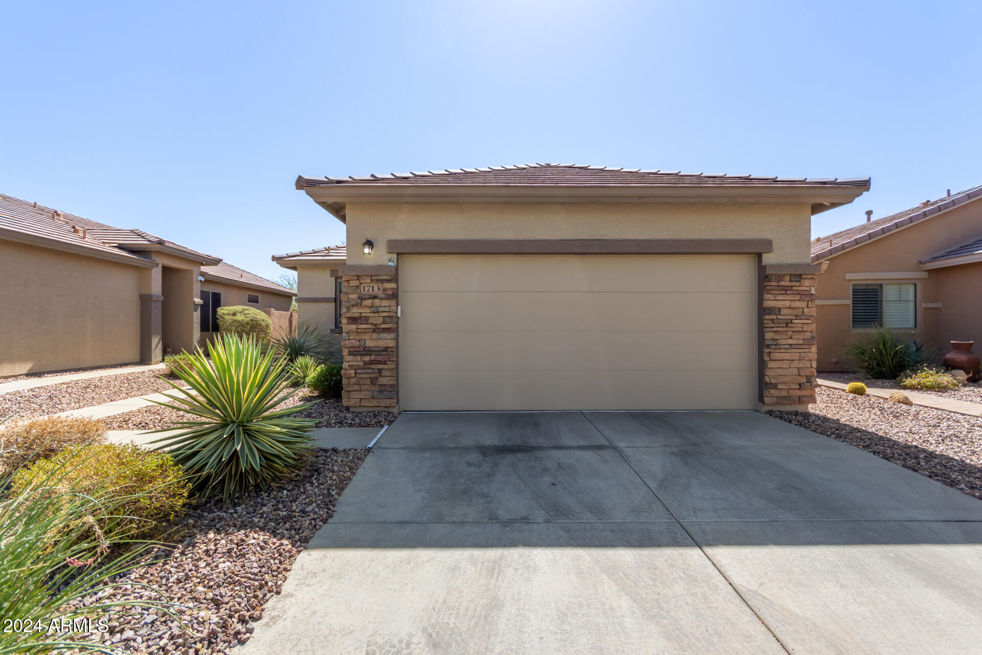 1713 W MORSE Drive