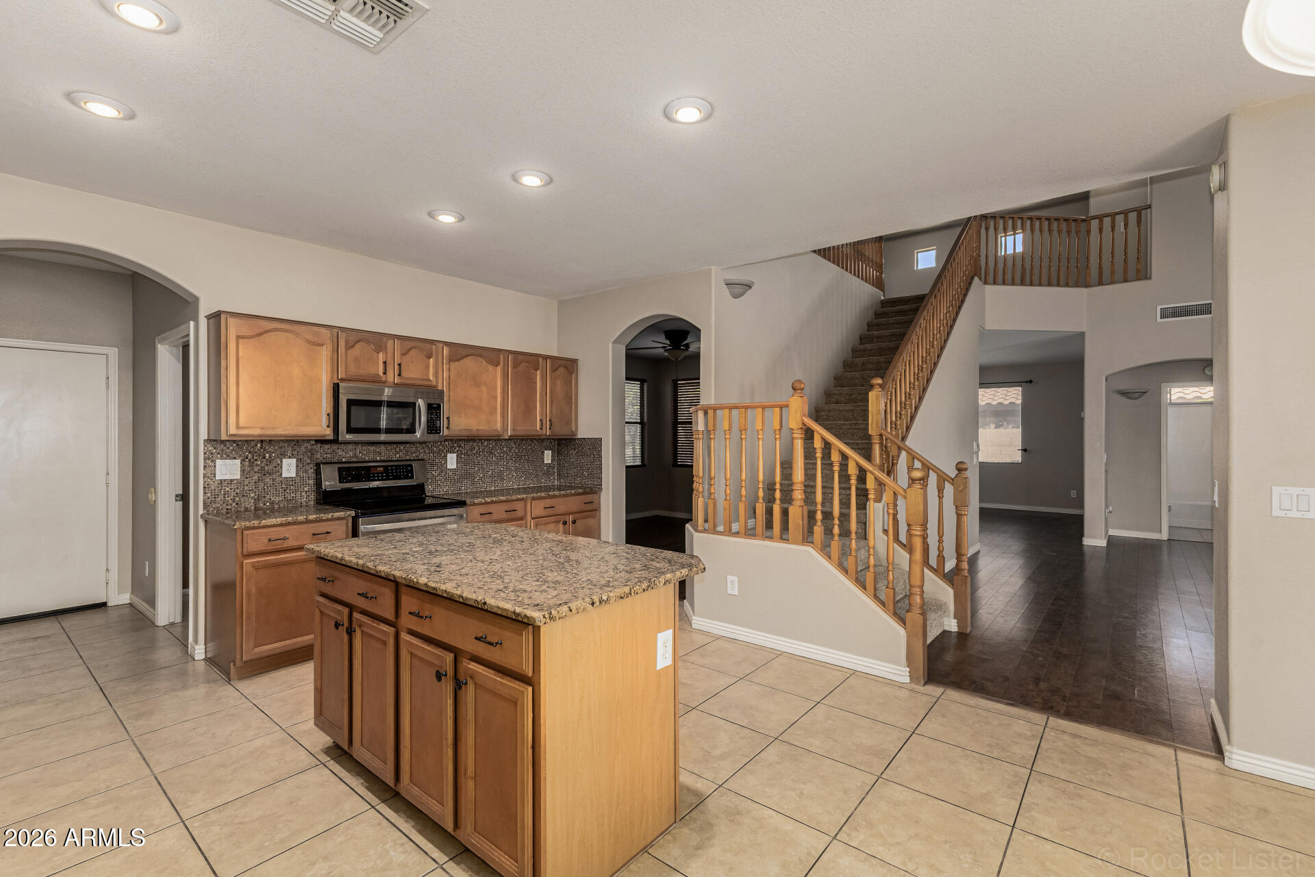 4632 E Desert Sands Drive