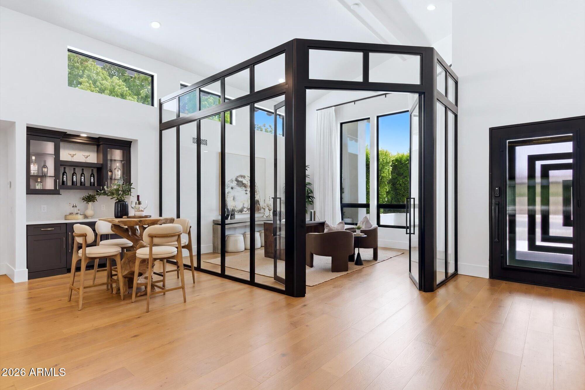 DEL PRADO - Residential