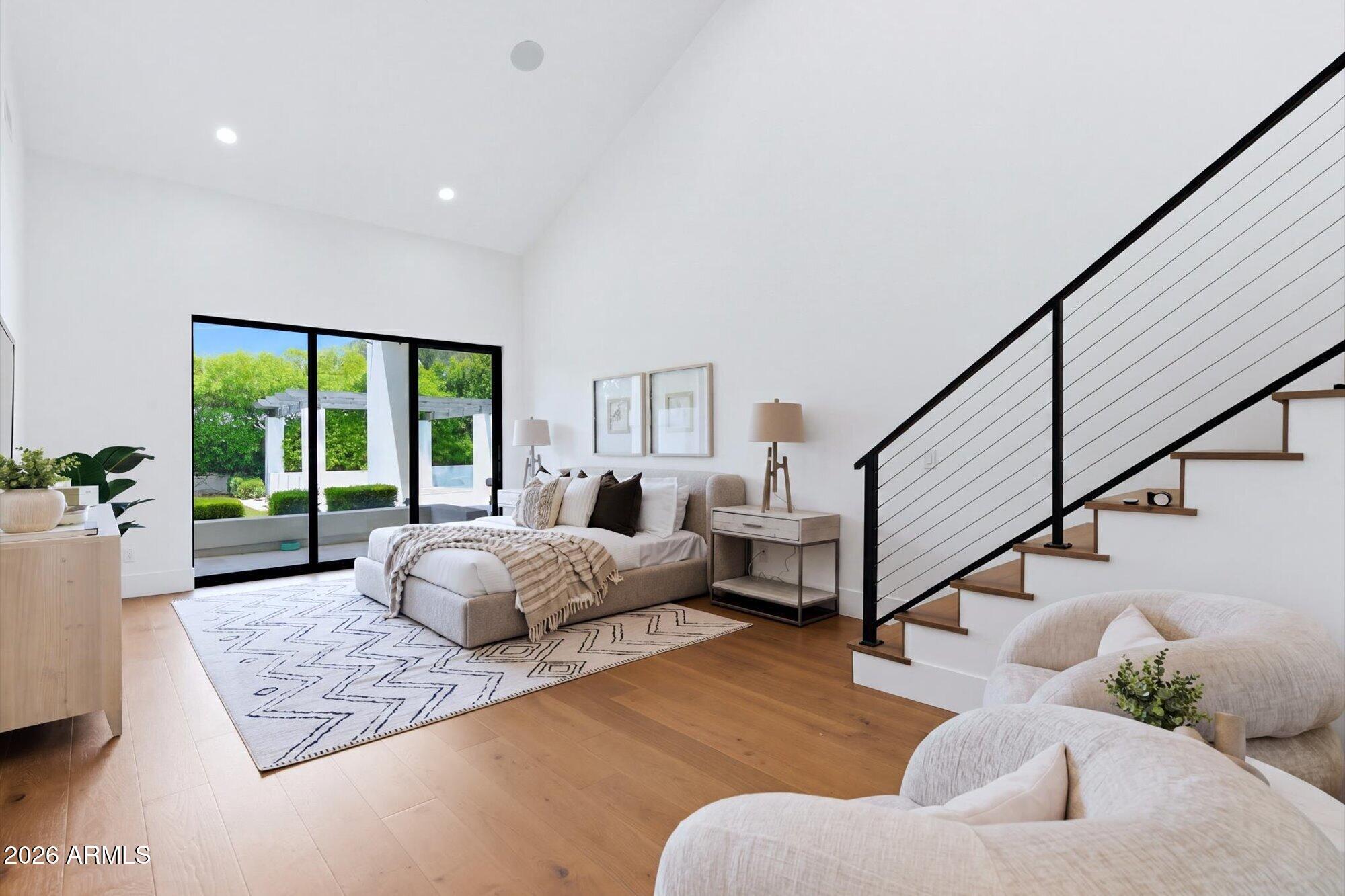 DEL PRADO - Residential