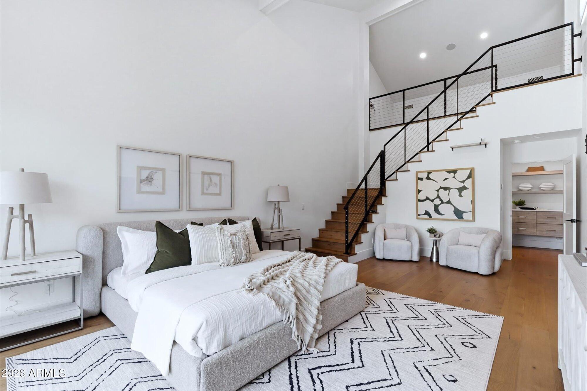 DEL PRADO - Residential