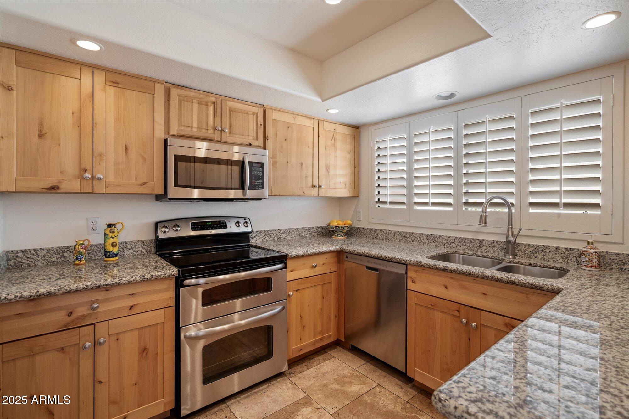 37222 N TOM DARLINGTON Drive 1