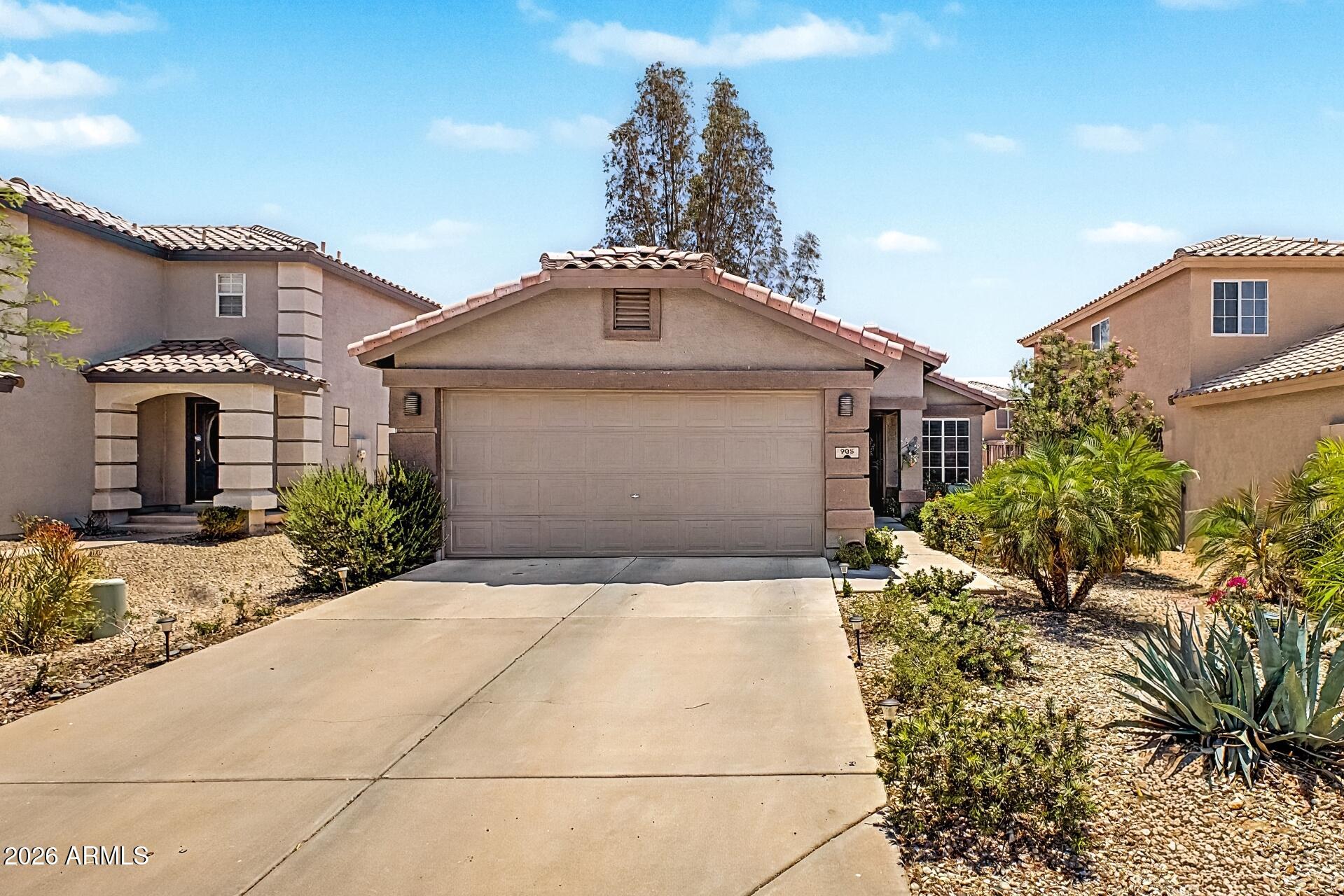 985 E Stardust Way