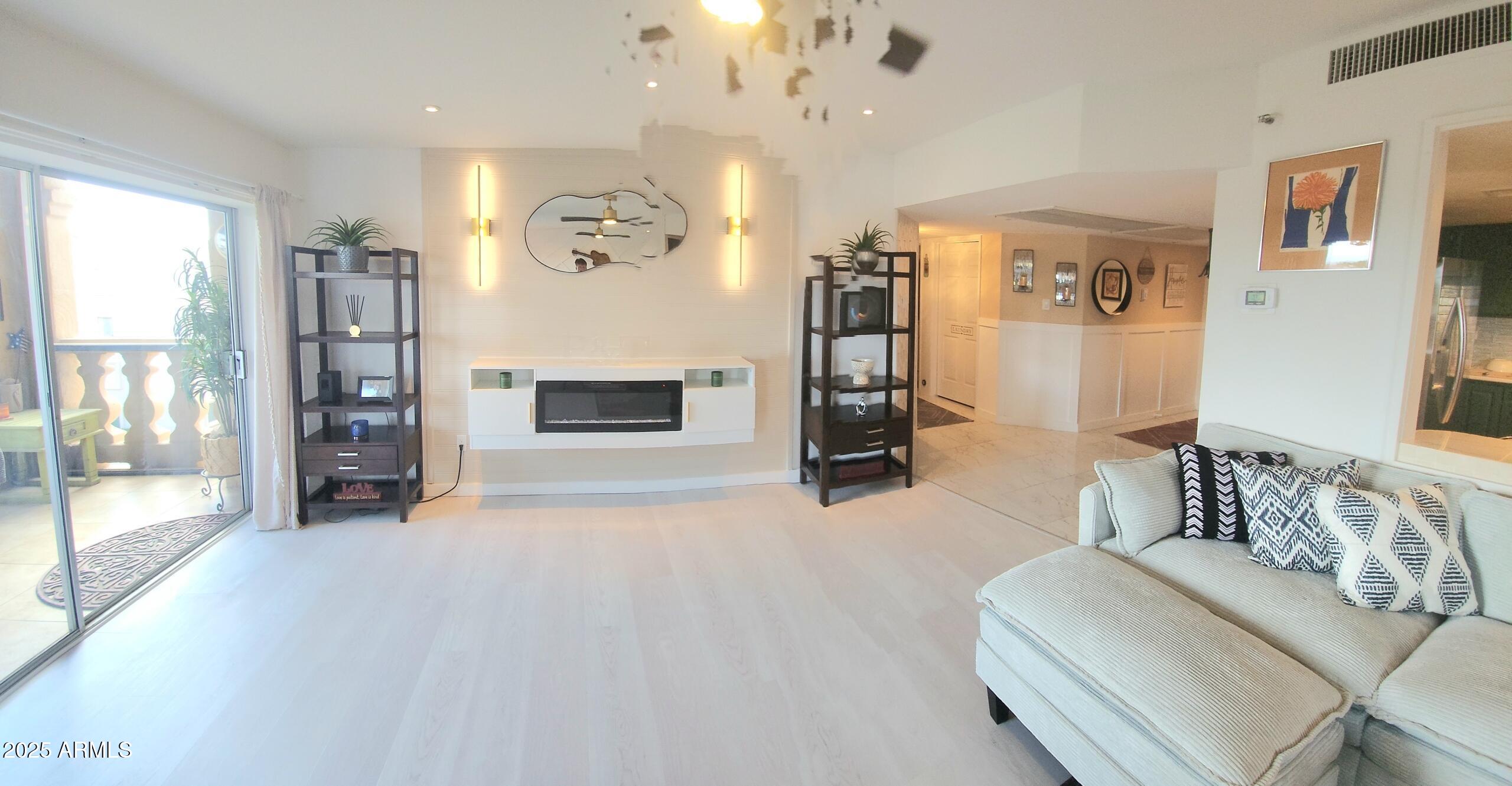7860 E CAMELBACK Road 404