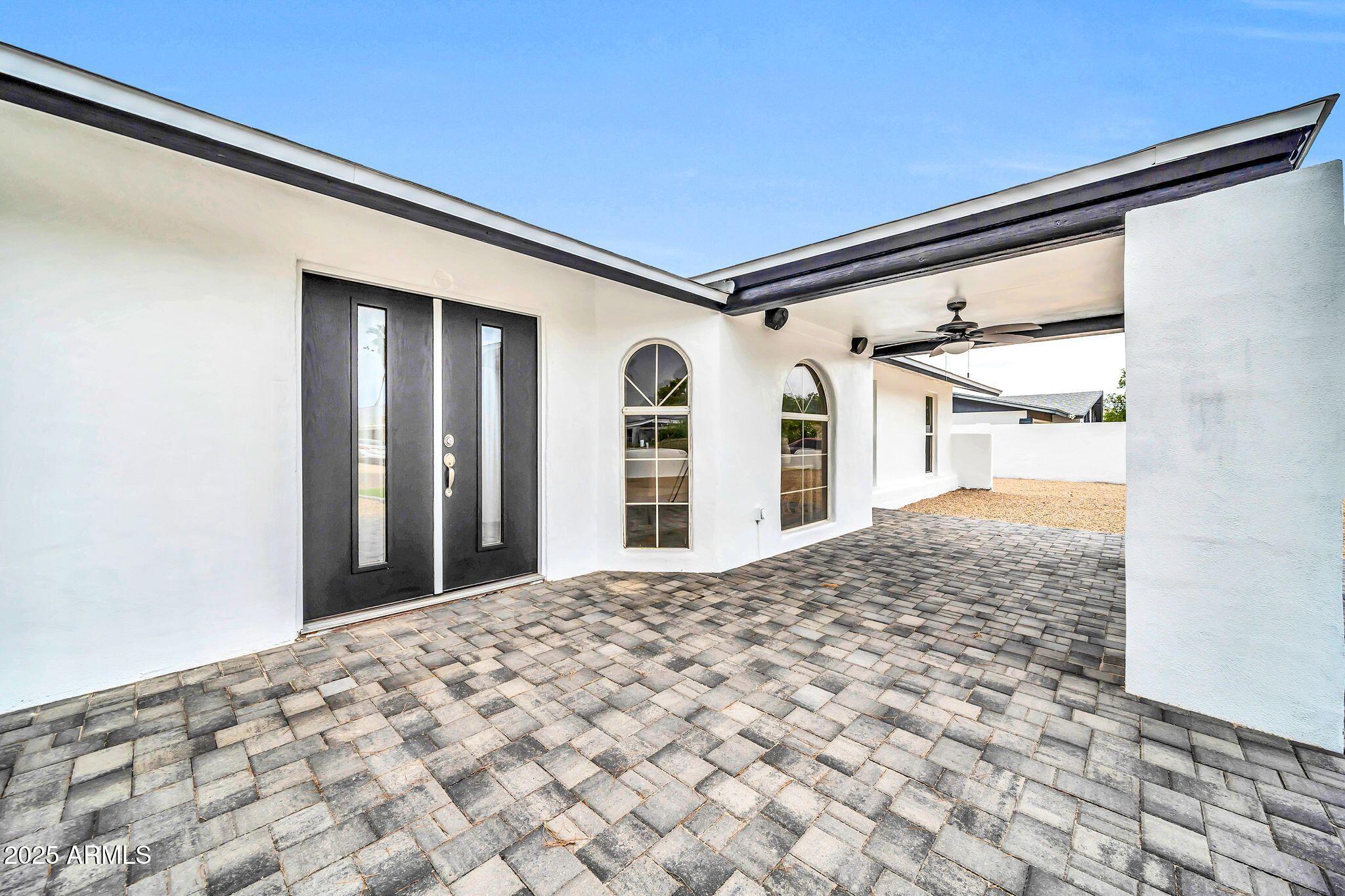 4301 E BLUEFIELD Avenue