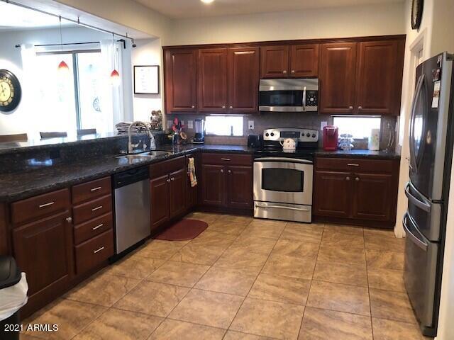 1726 W MEDINAH Court