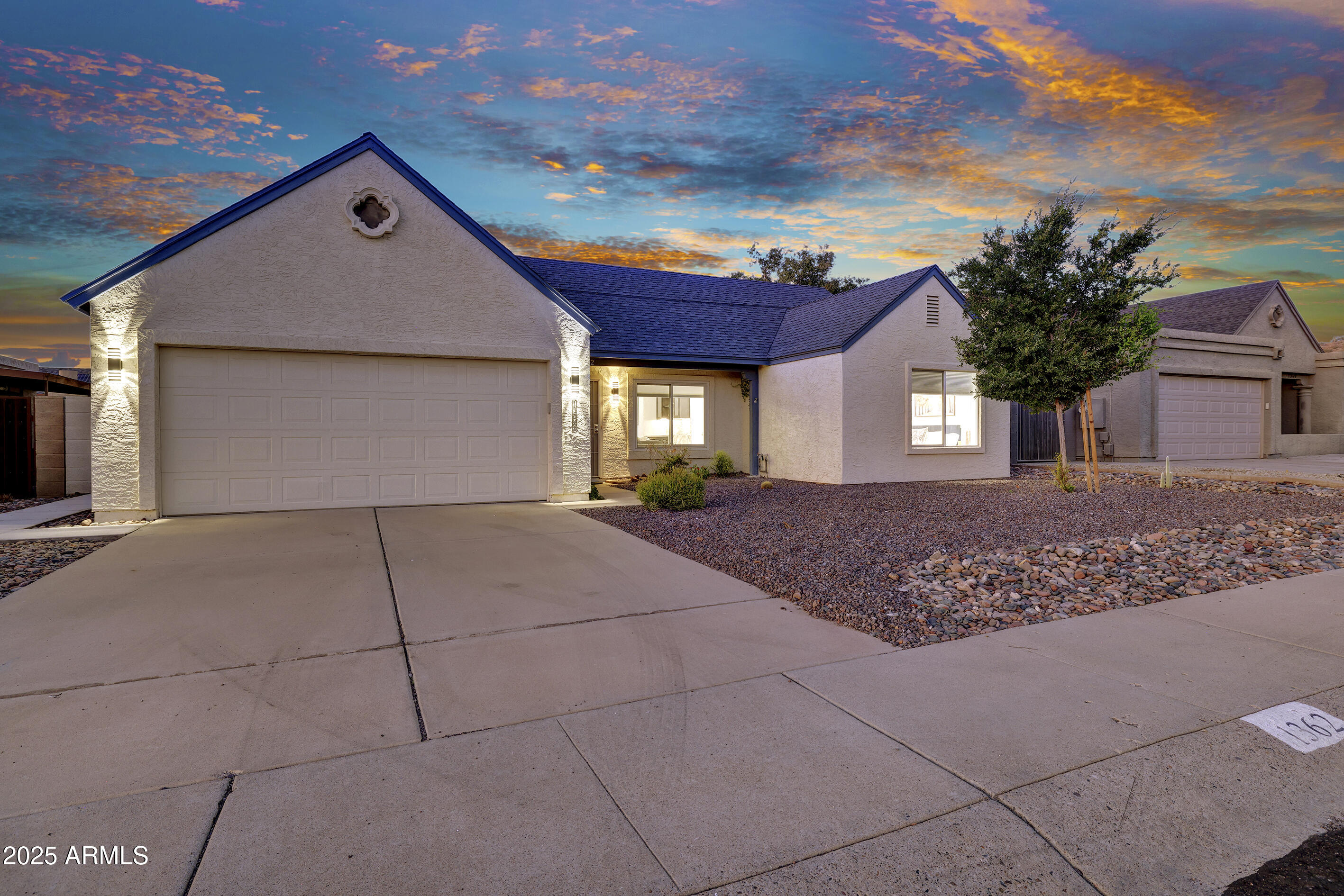 1362 E WICKIEUP Lane