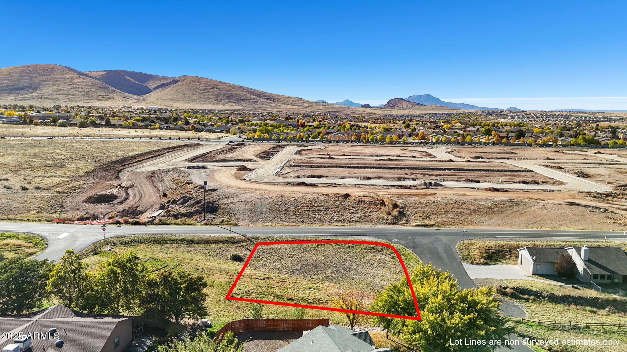 7001 E LOBO Way 8564