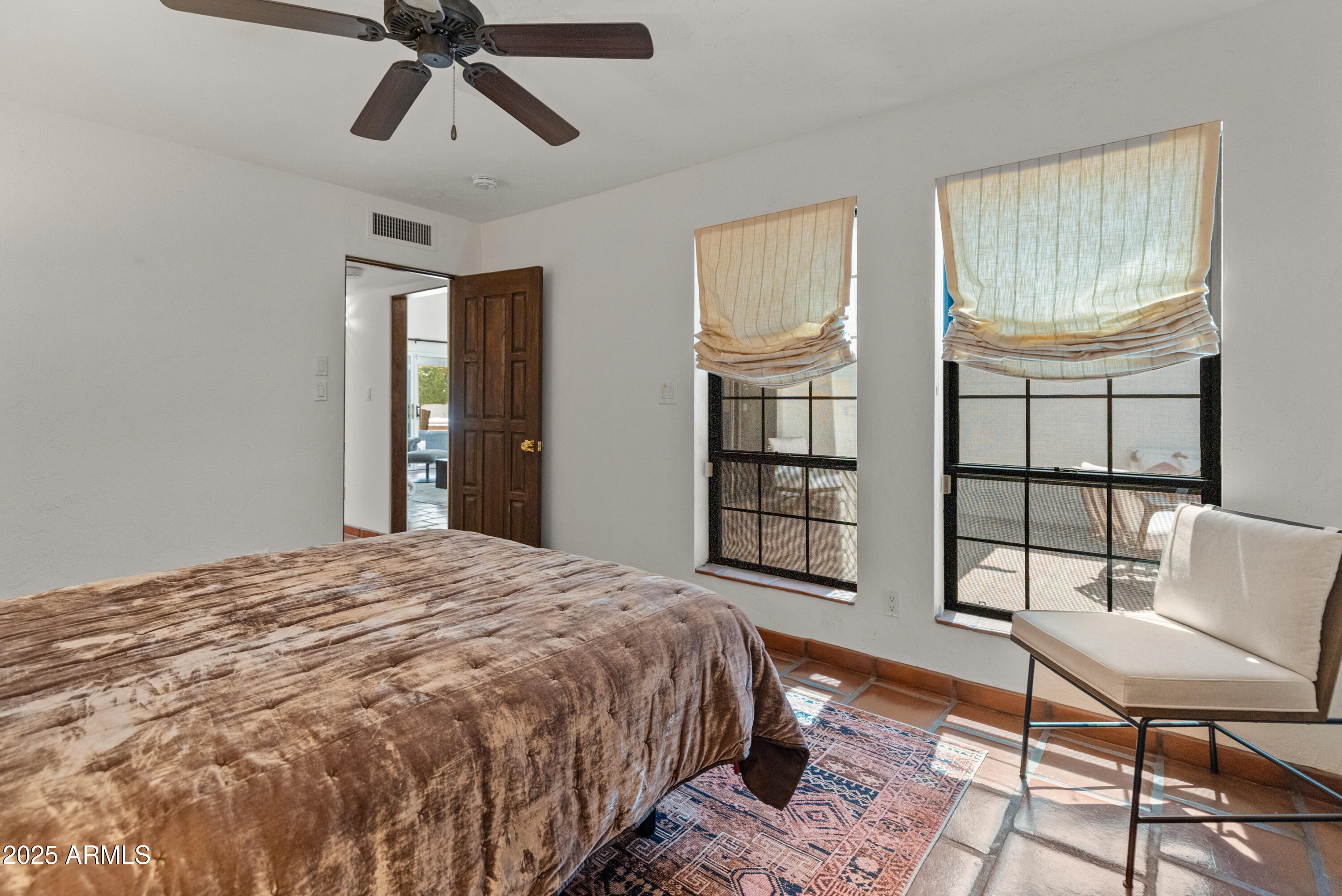 Paradise Valley, Arizona 85253, United States, 4 Bedrooms Bedrooms, ,5 BathroomsBathrooms,Residential,Pending,108041