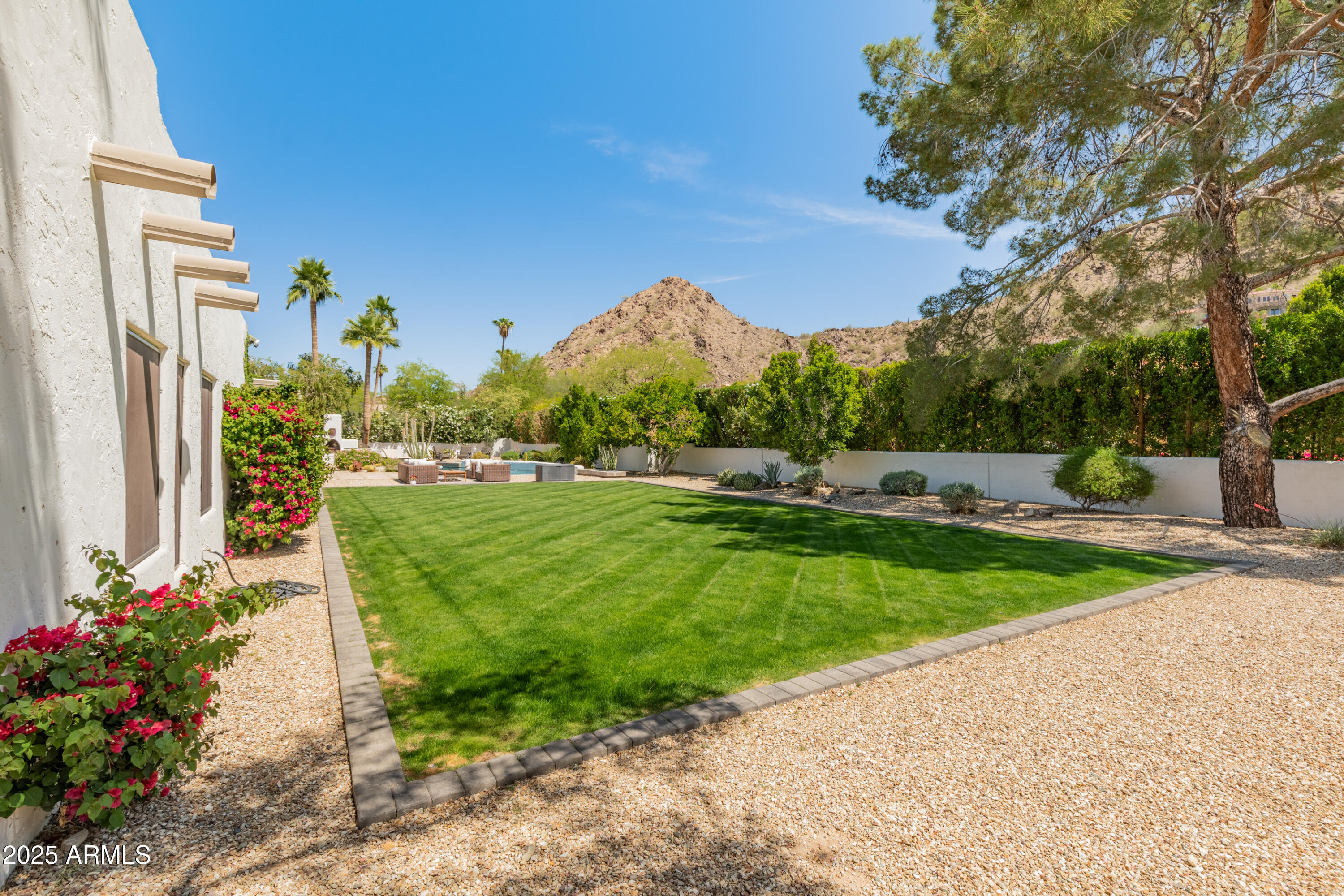Paradise Valley, Arizona 85253, United States, 4 Bedrooms Bedrooms, ,5 BathroomsBathrooms,Residential,Pending,108041