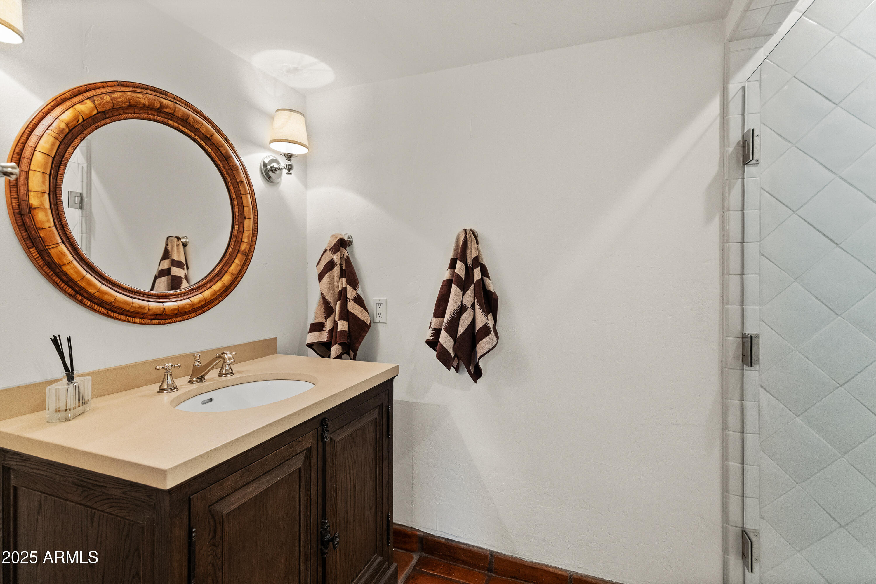 Paradise Valley, Arizona 85253, United States, 4 Bedrooms Bedrooms, ,5 BathroomsBathrooms,Residential,Pending,108041