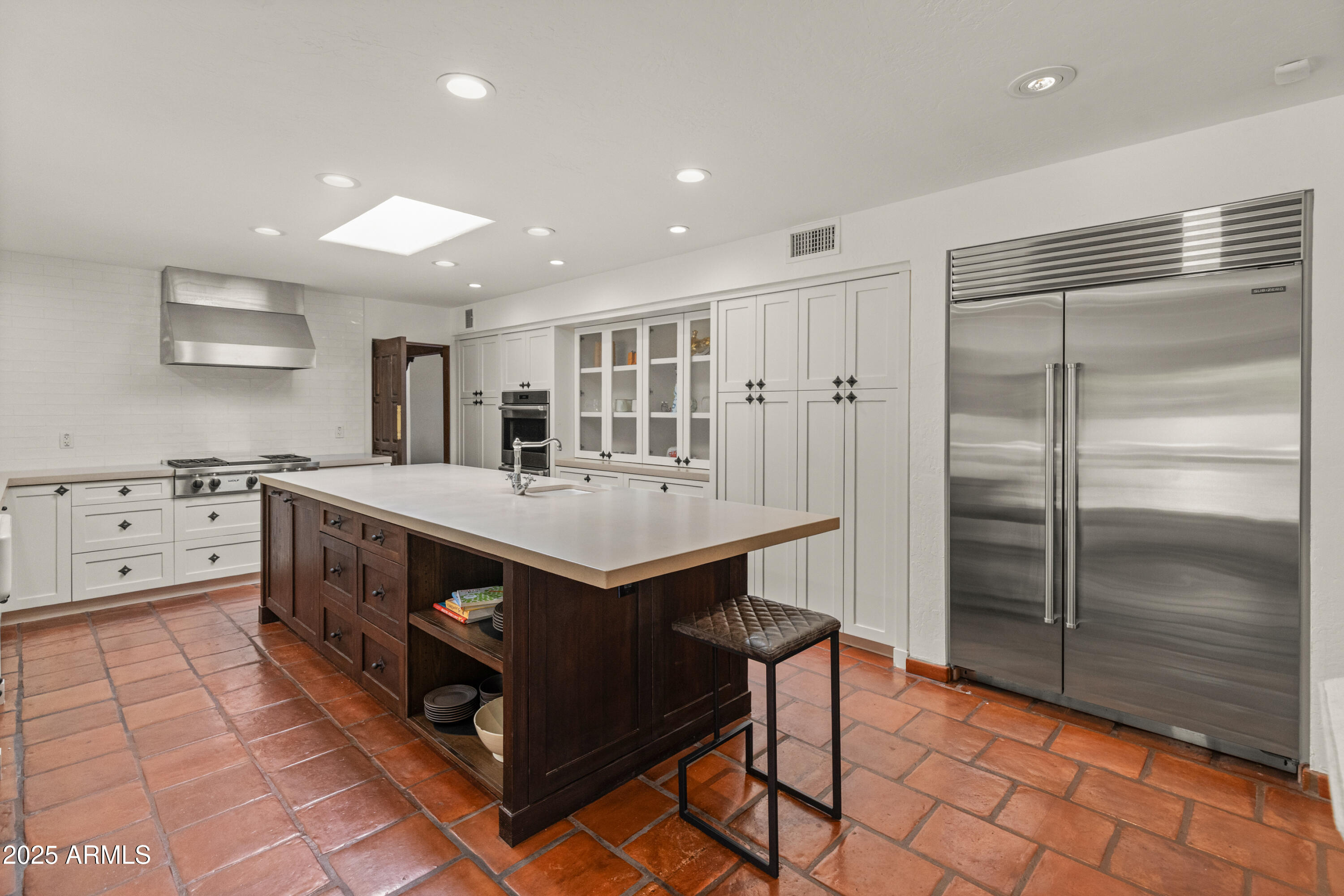 Paradise Valley, Arizona 85253, United States, 4 Bedrooms Bedrooms, ,5 BathroomsBathrooms,Residential,Pending,108041