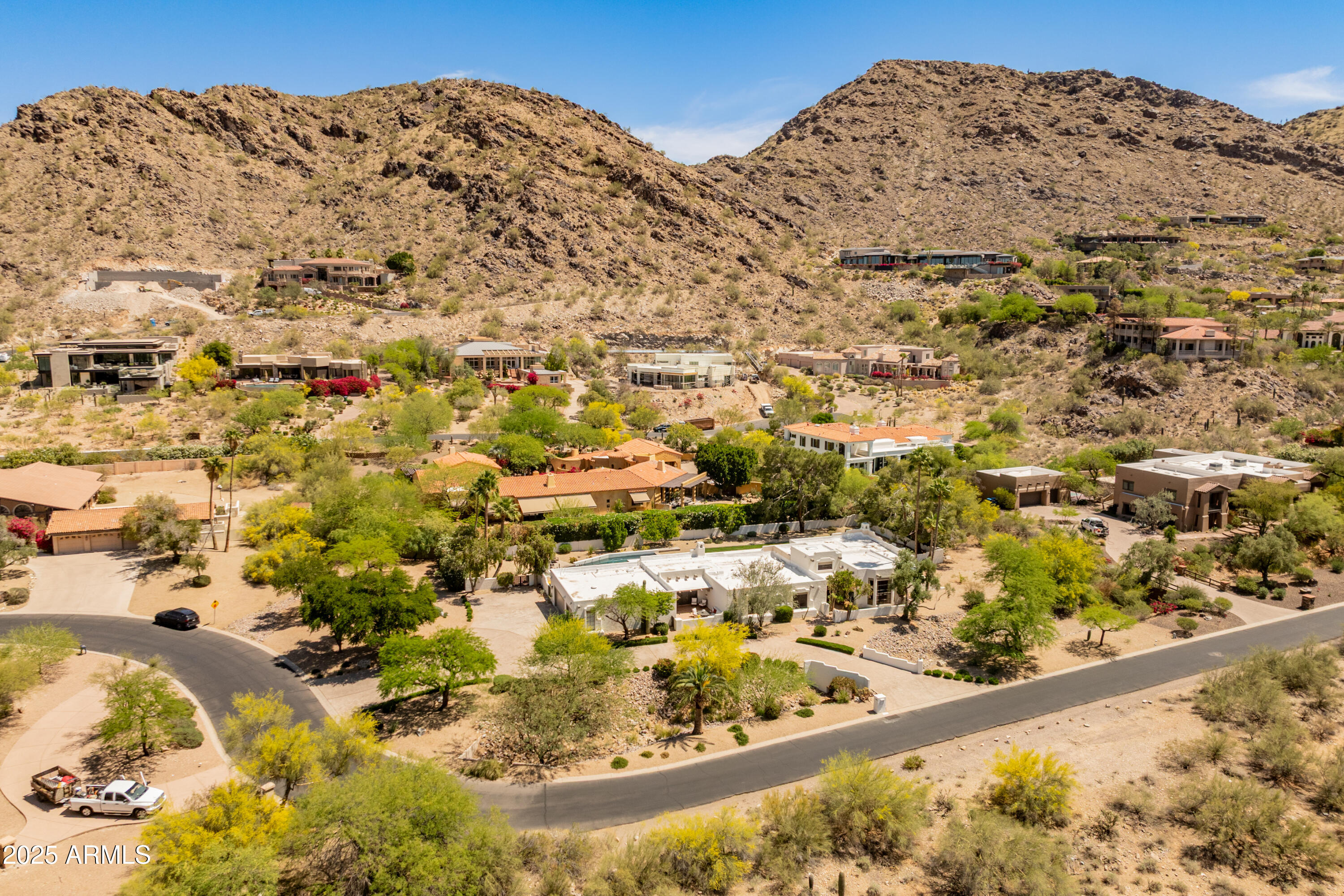 Paradise Valley, Arizona 85253, United States, 4 Bedrooms Bedrooms, ,5 BathroomsBathrooms,Residential,Pending,108041