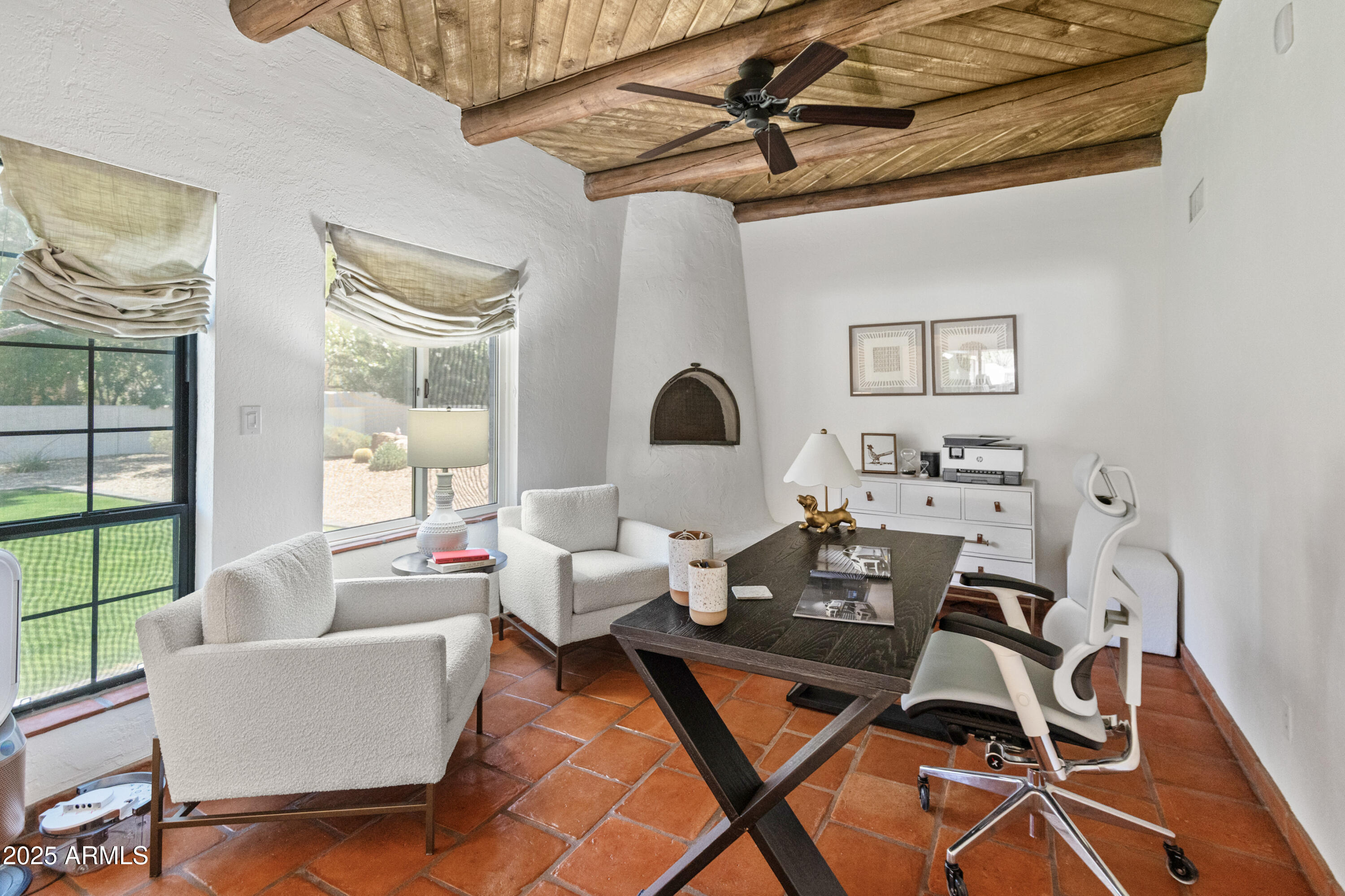 Paradise Valley, Arizona 85253, United States, 4 Bedrooms Bedrooms, ,5 BathroomsBathrooms,Residential,Pending,108041