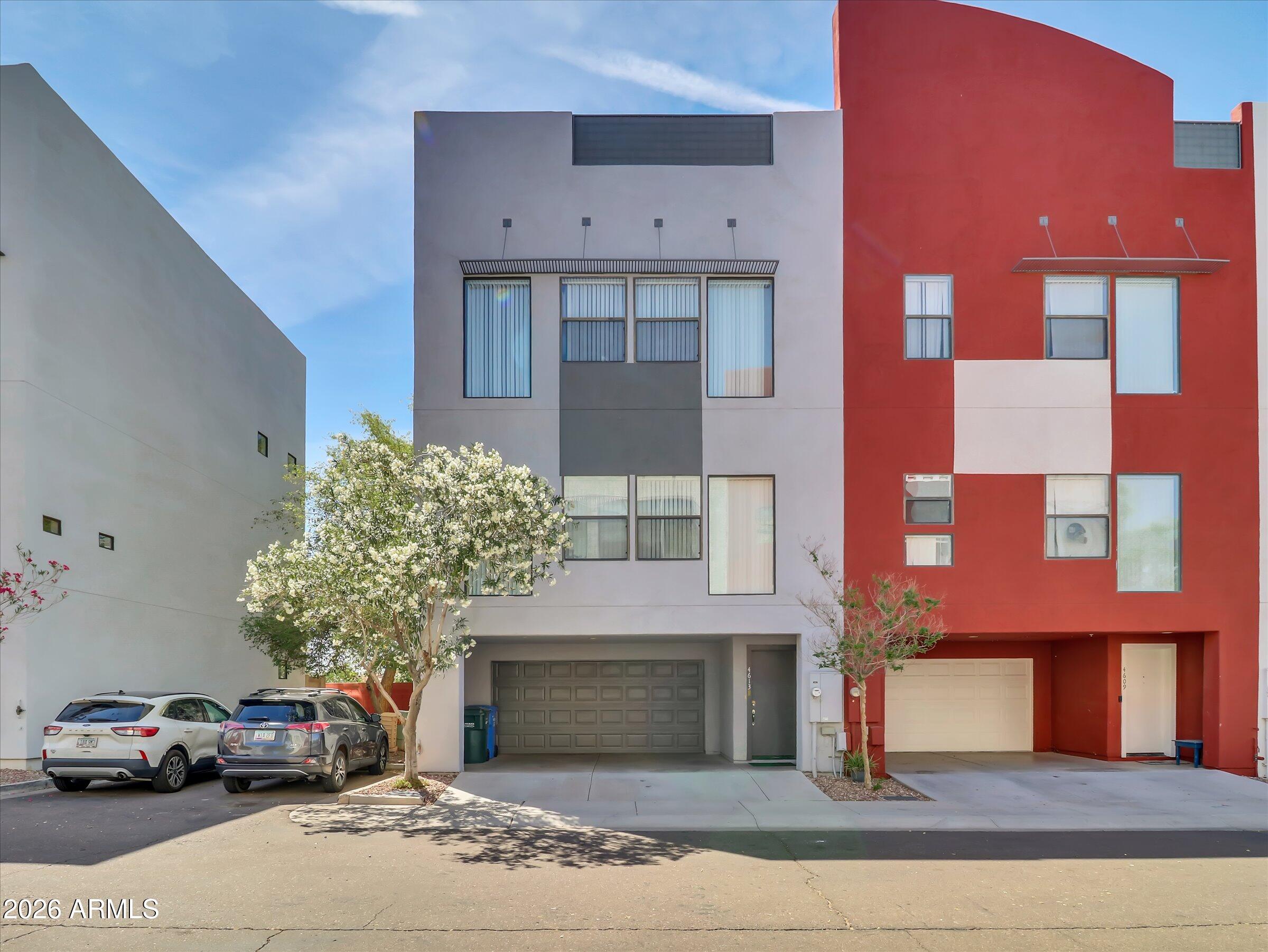 4613 E CULVER Street