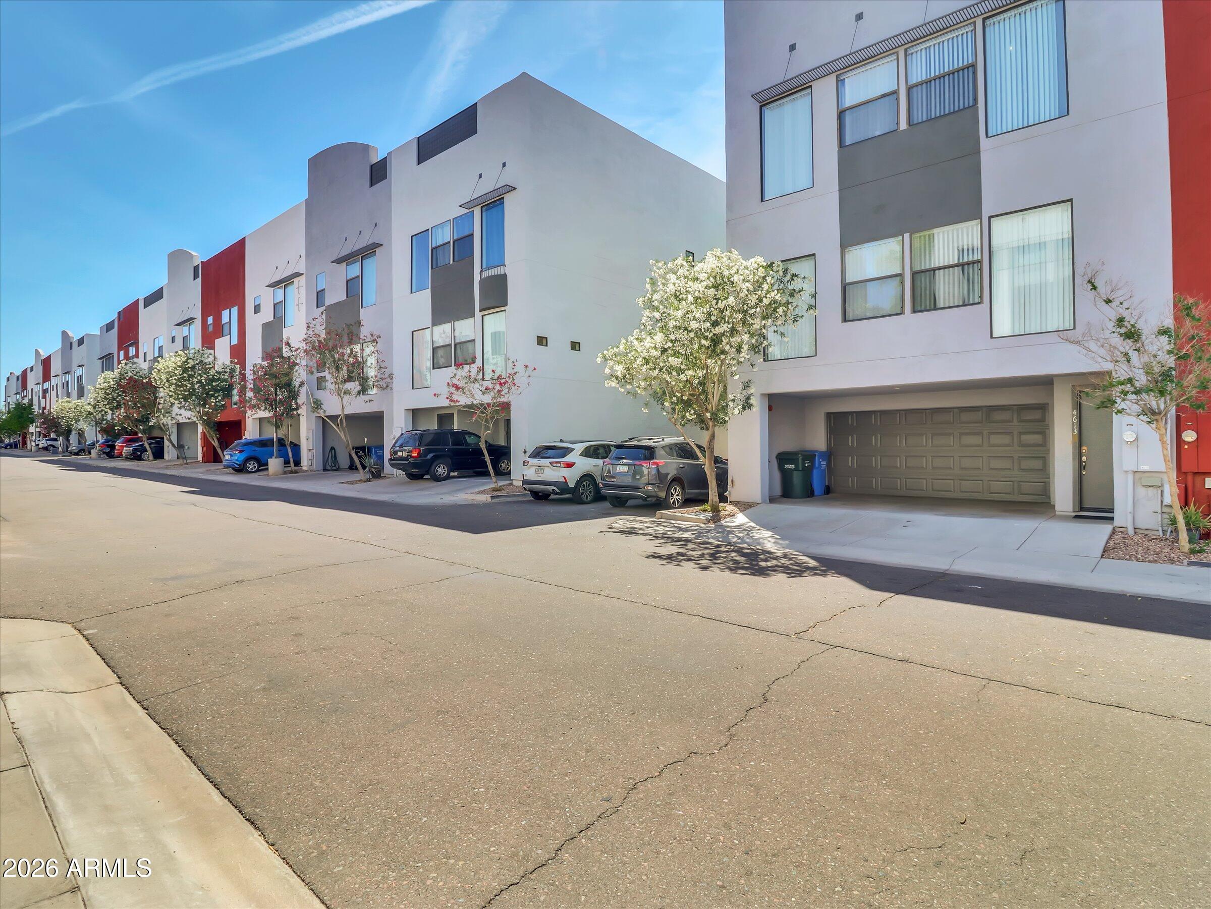 4613 E CULVER Street