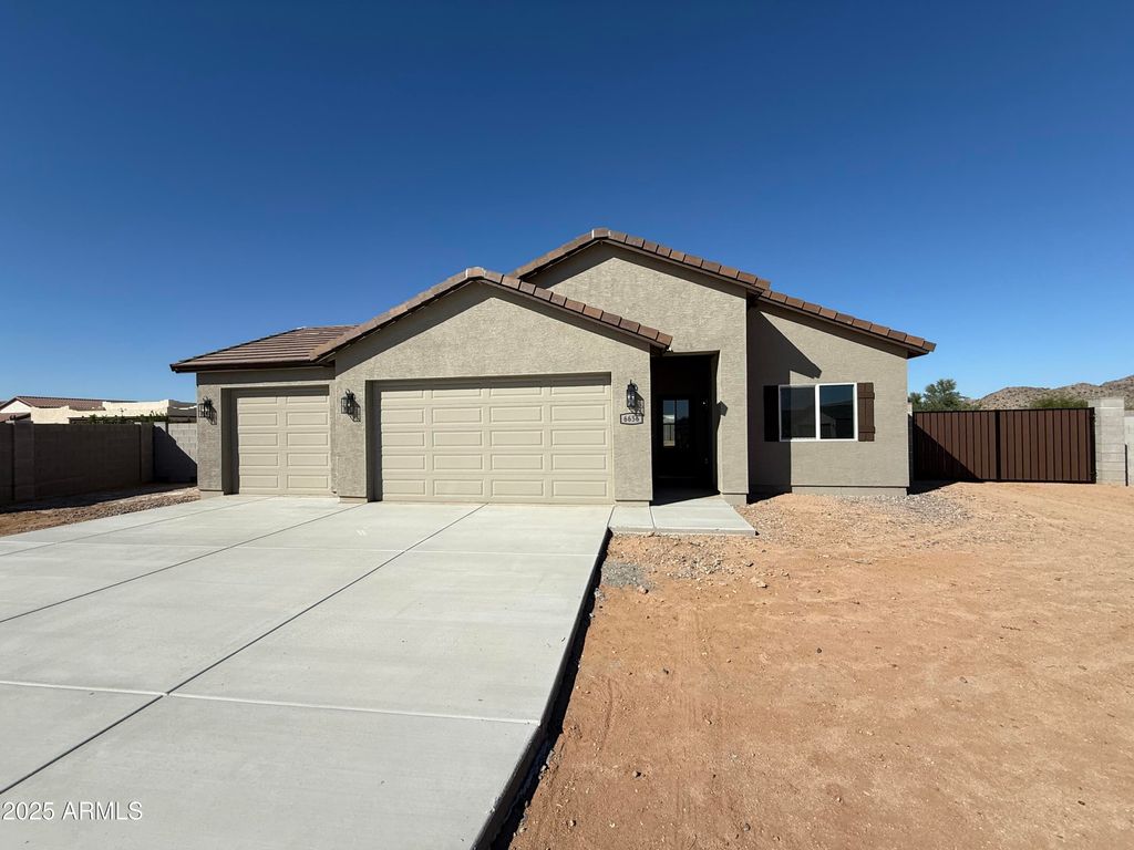 Photo of 6656 N Loma Court, Casa Grande, AZ 85194 (MLS # 6902966)