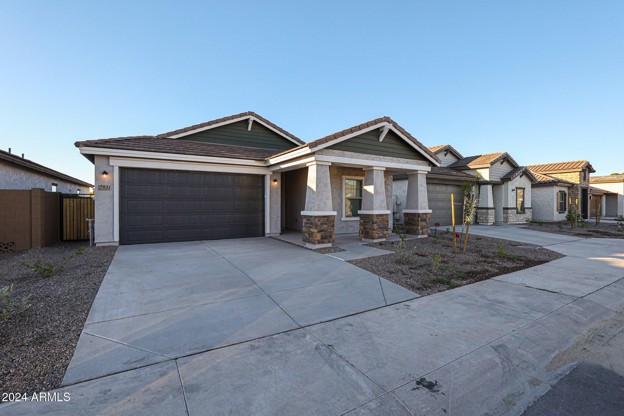 7931 W FRIER Drive