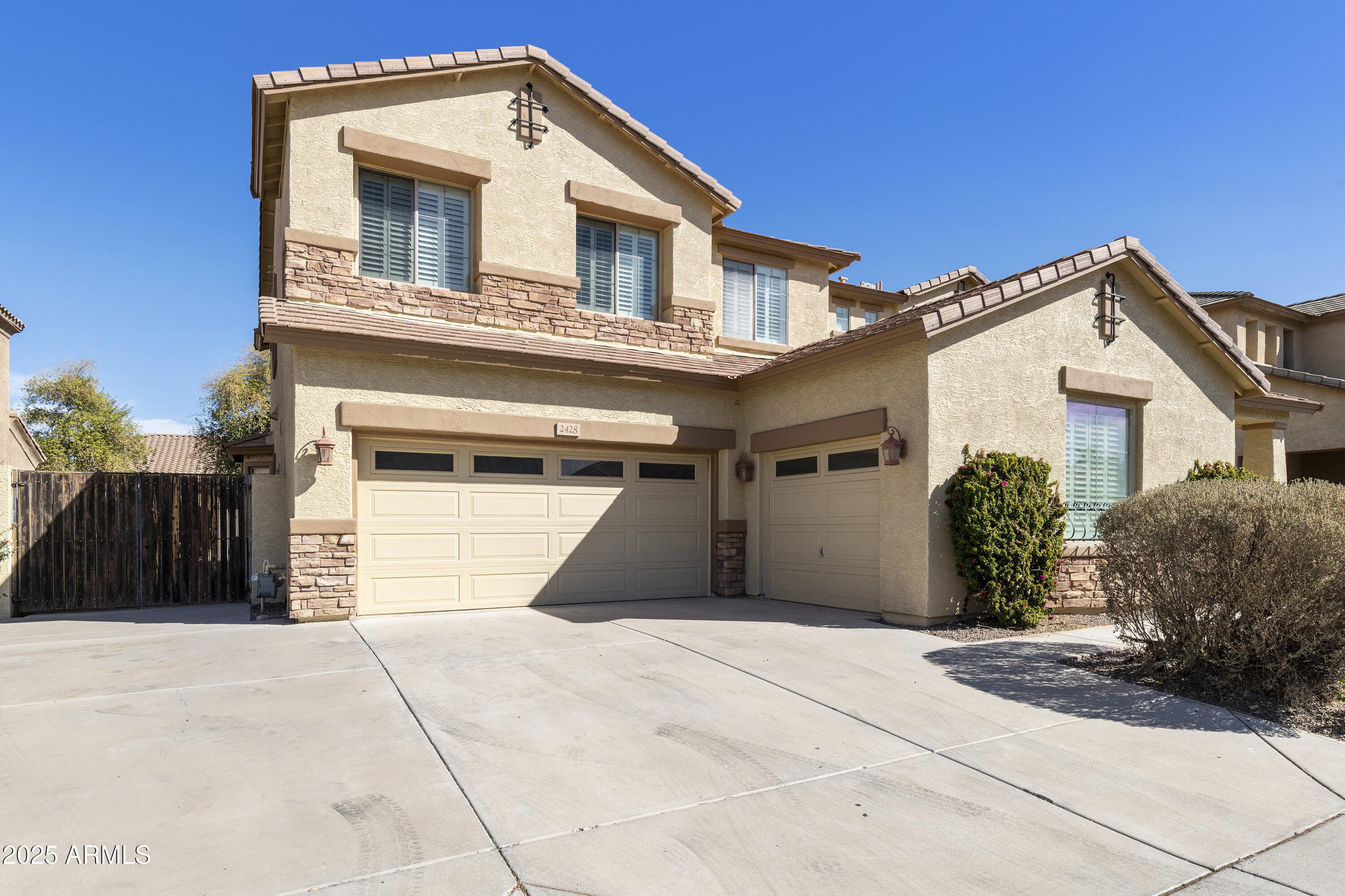 2428 E Iris Drive