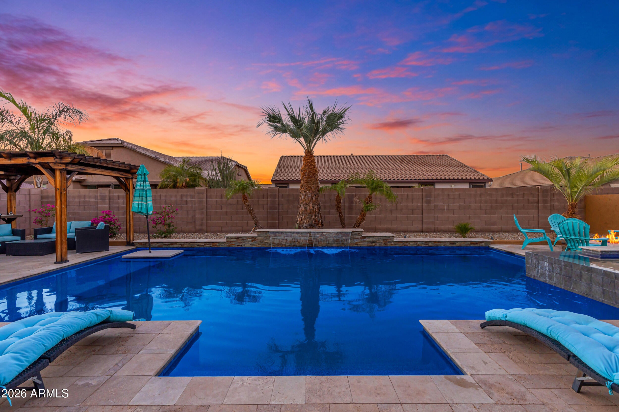 18372 W PARADISE Lane