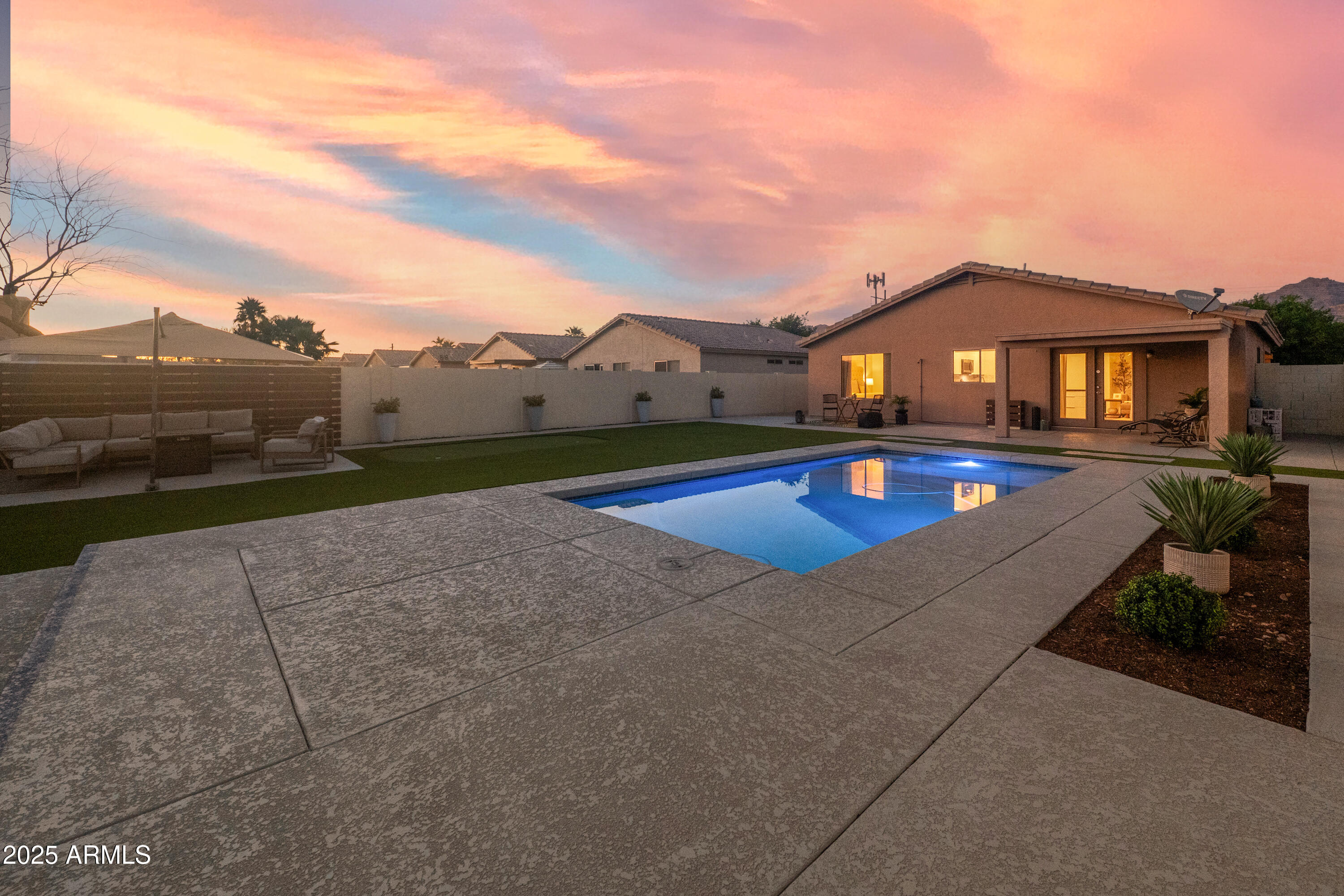 9013 E SHOOTING STAR Drive