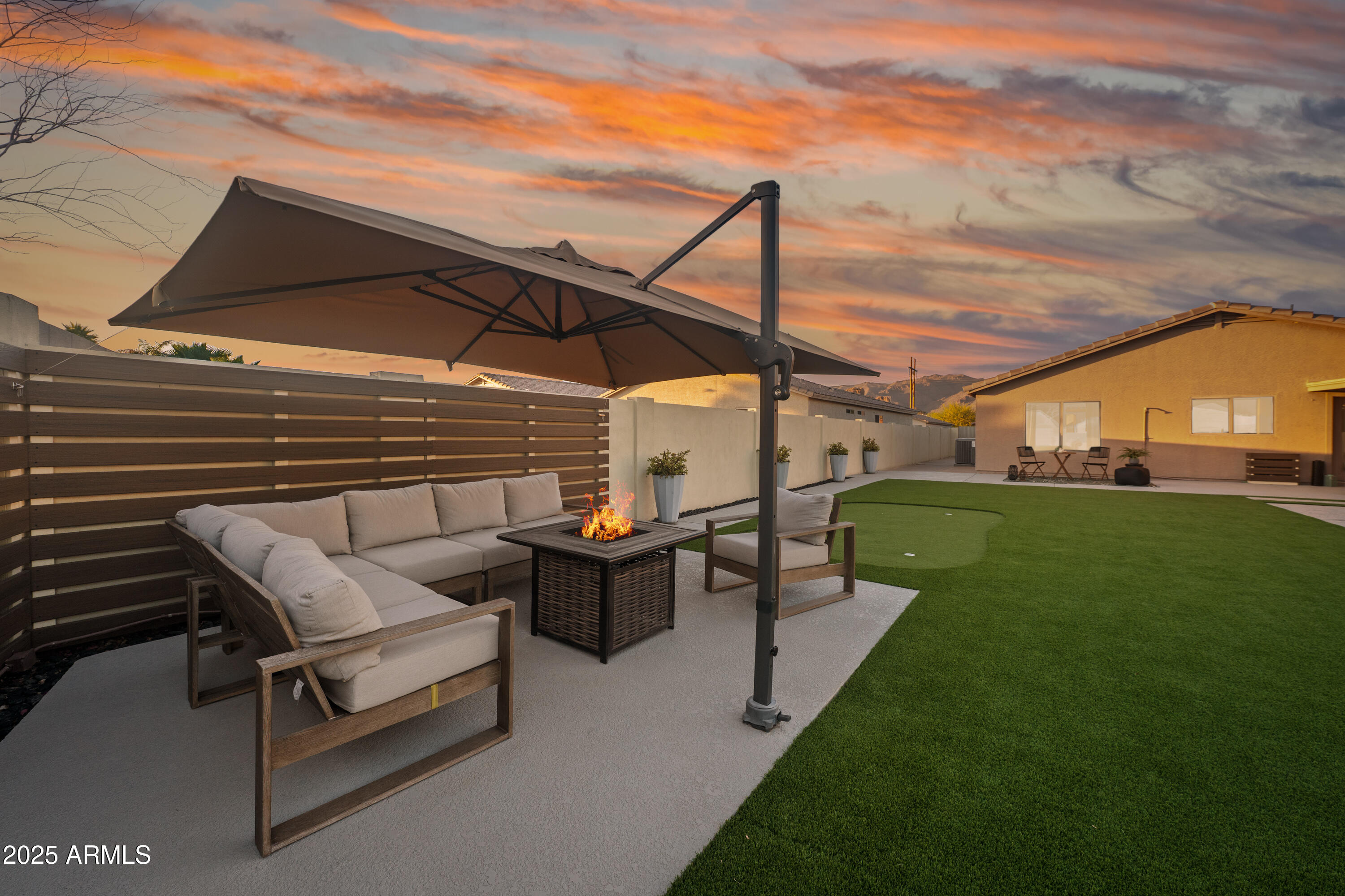 9013 E SHOOTING STAR Drive
