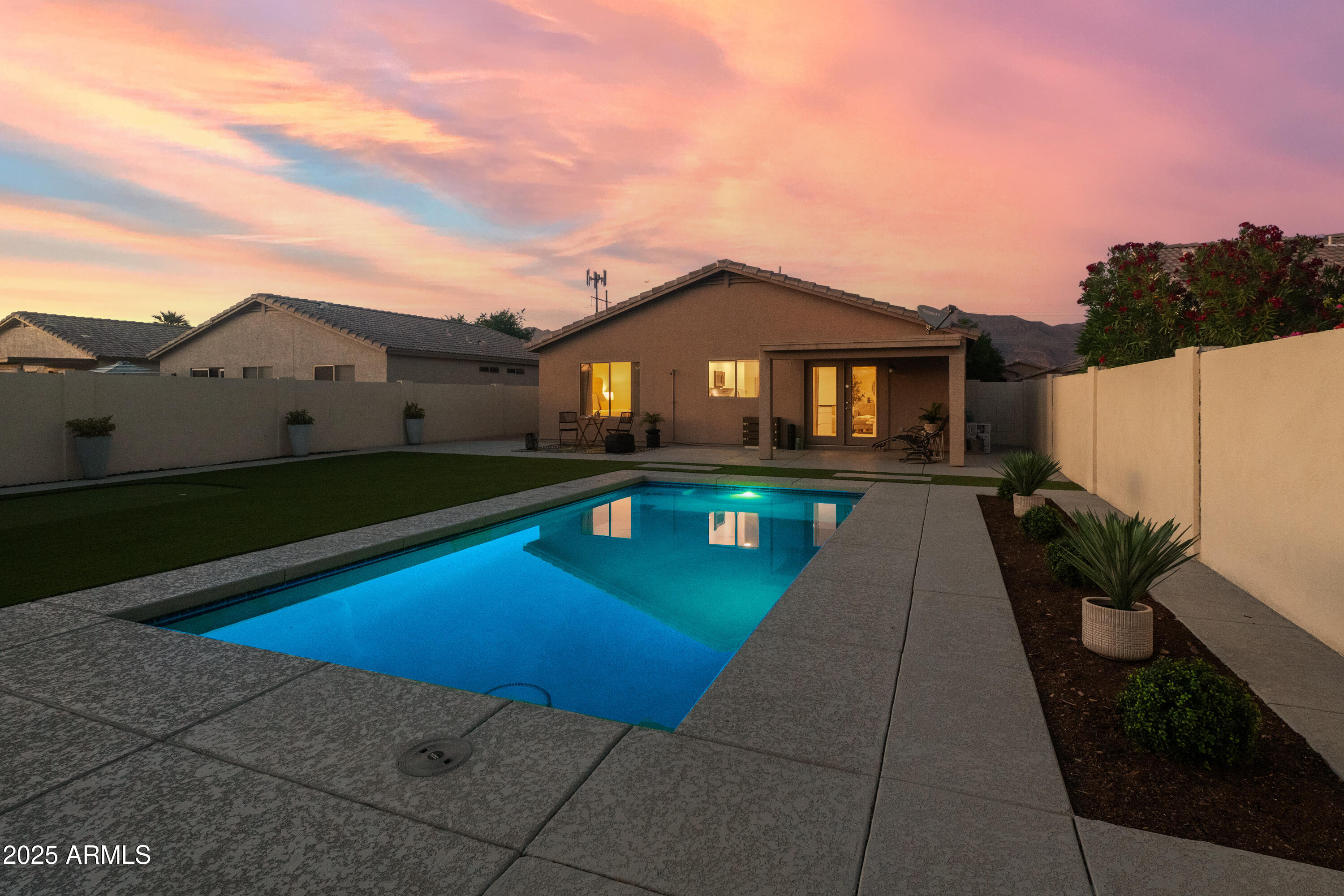 9013 E SHOOTING STAR Drive