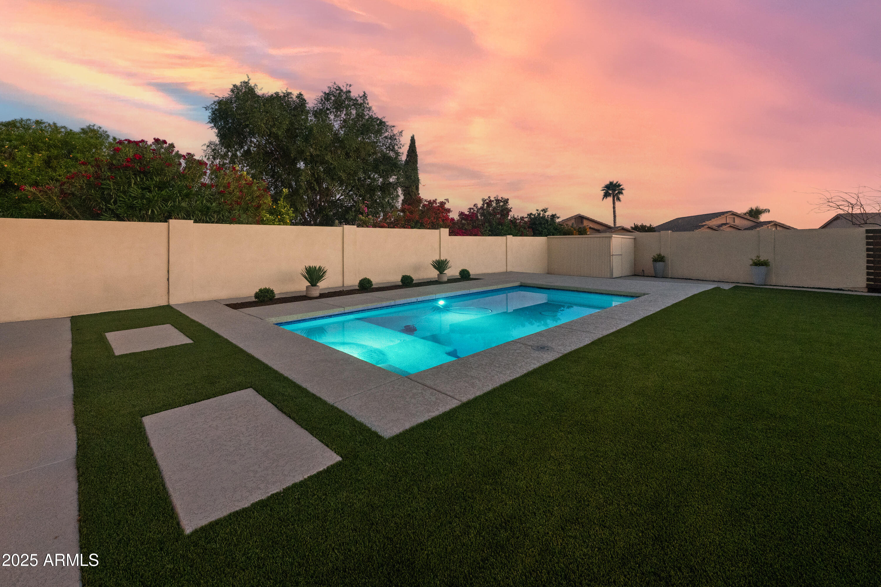 9013 E SHOOTING STAR Drive