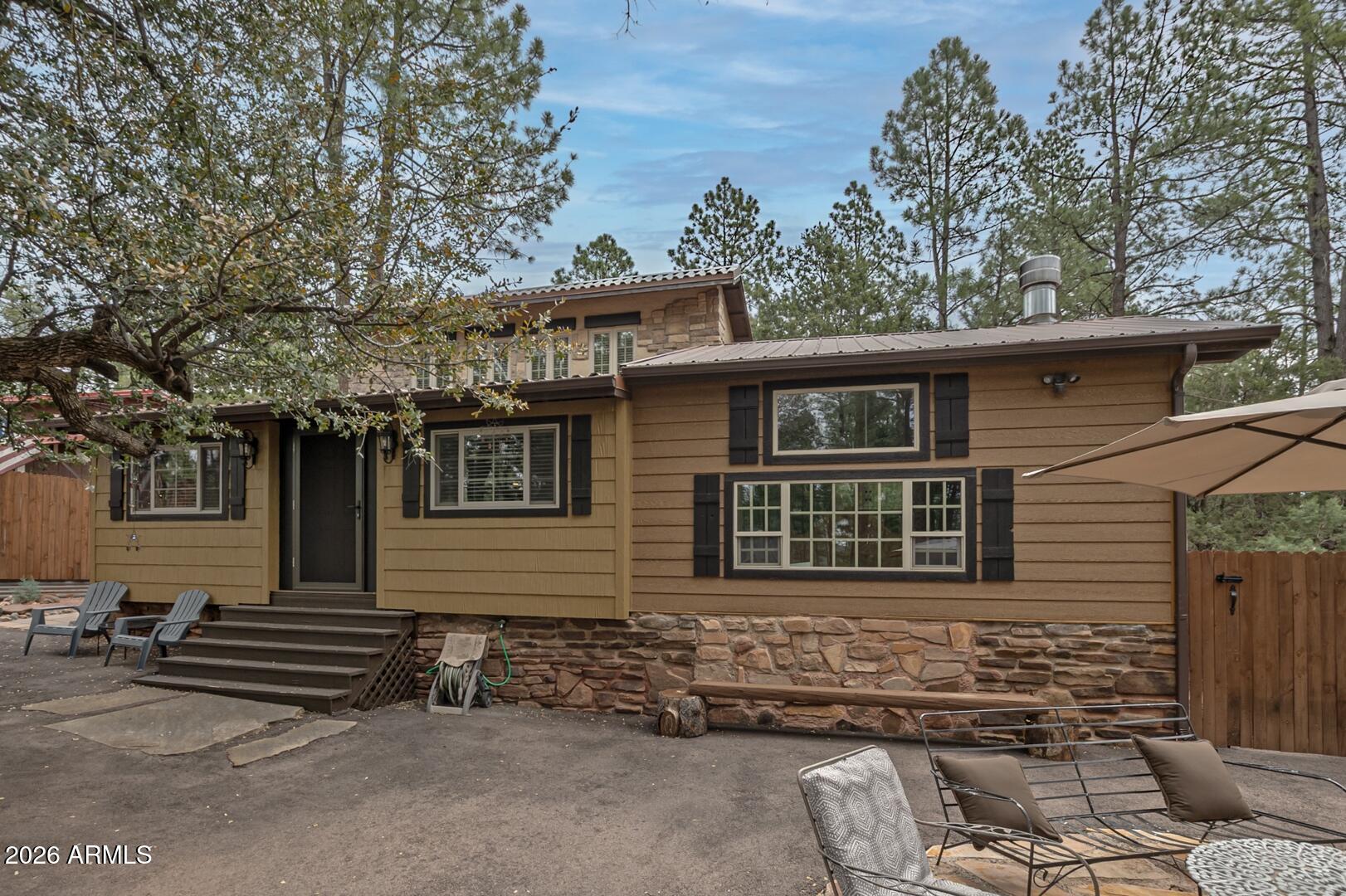 3183 N Pinewood Drive