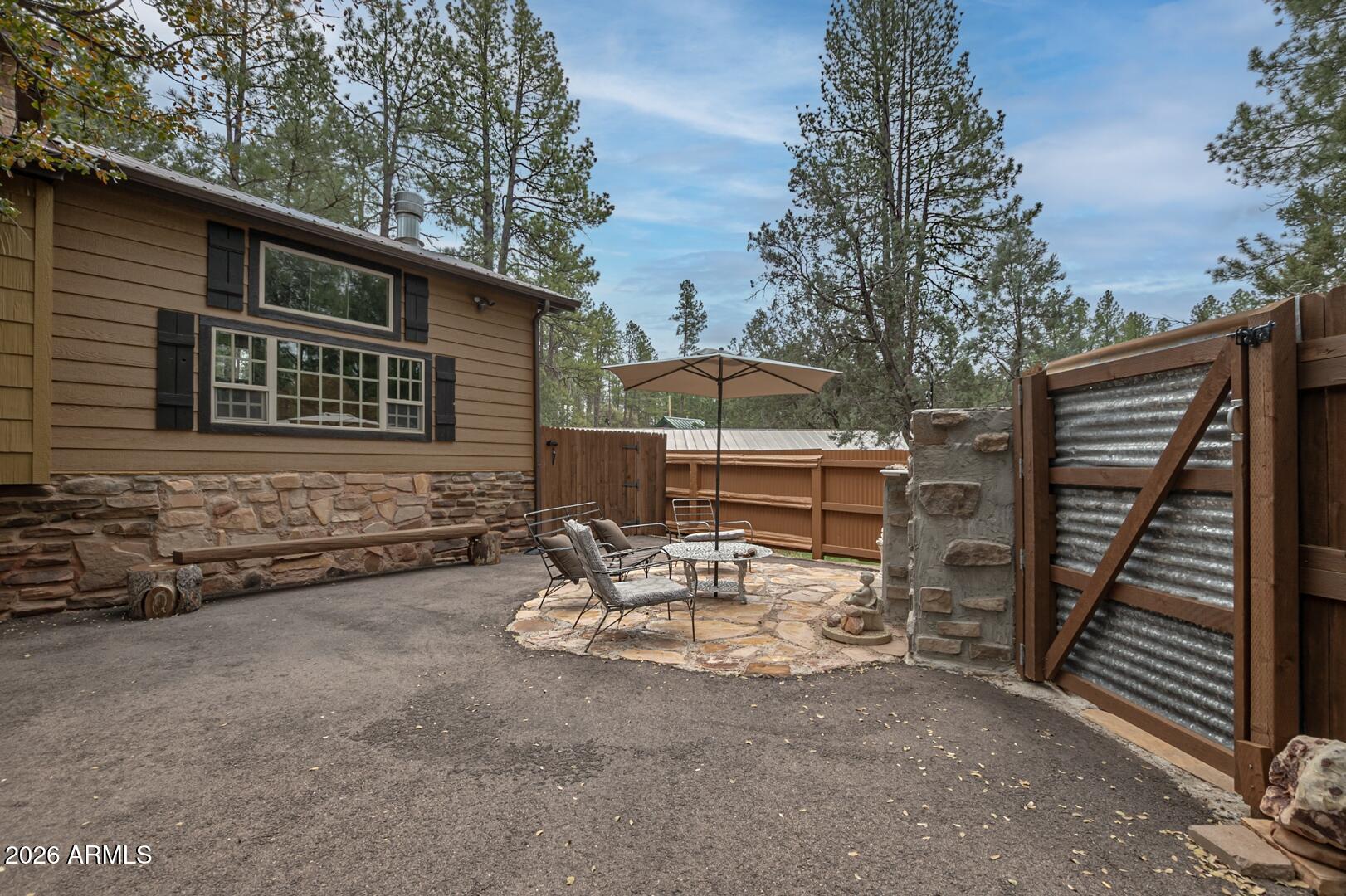 3183 N Pinewood Drive