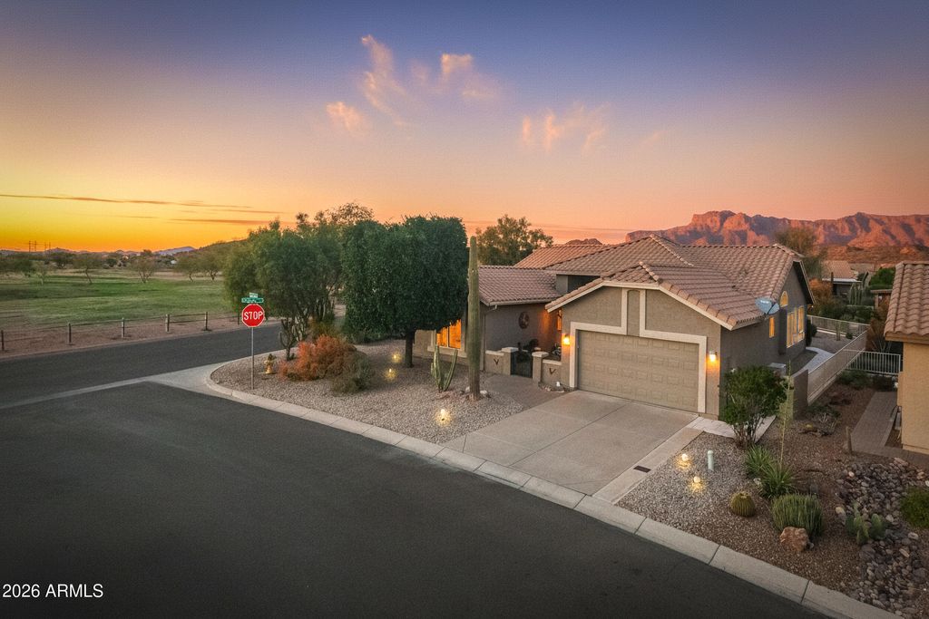 Photo of 8054 E Birdie Lane, Gold Canyon, AZ 85118 (MLS # 6971786)