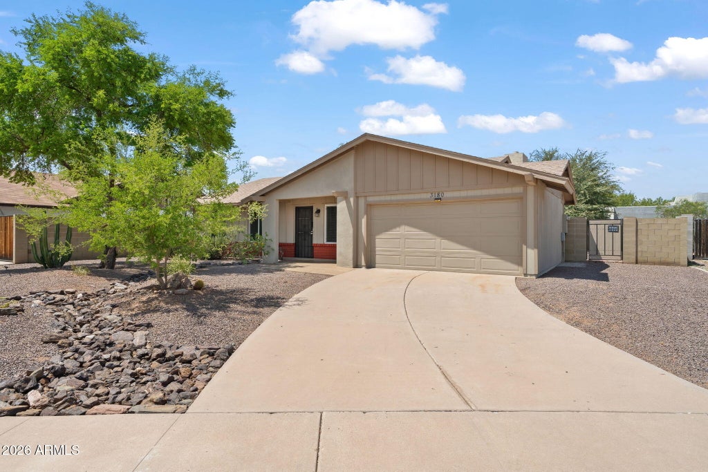 Photo of 3180 N Bentrup Circle, Chandler, AZ 85224 (MLS # 7083783)