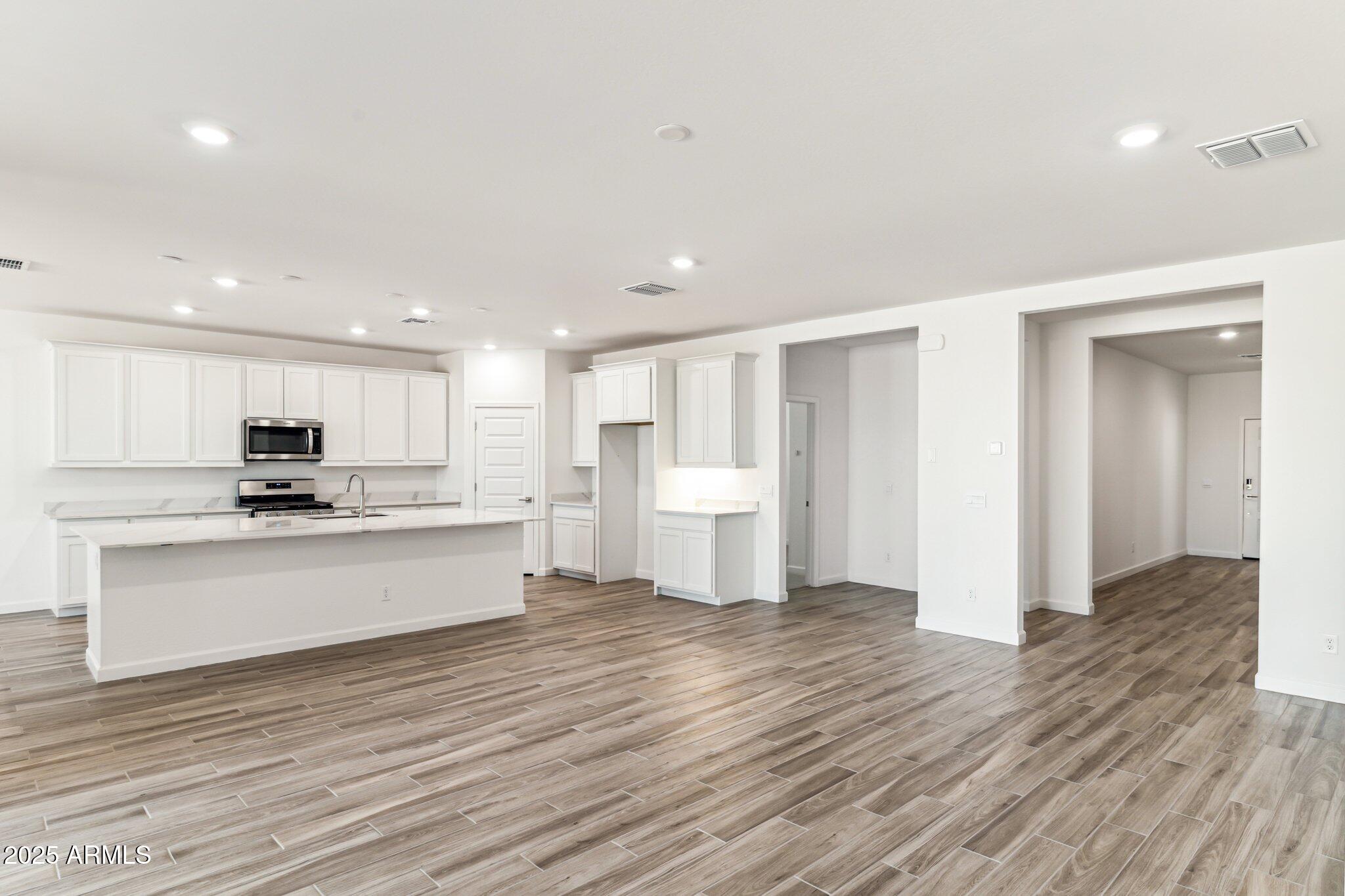 15346 W COTTONTAIL Lane