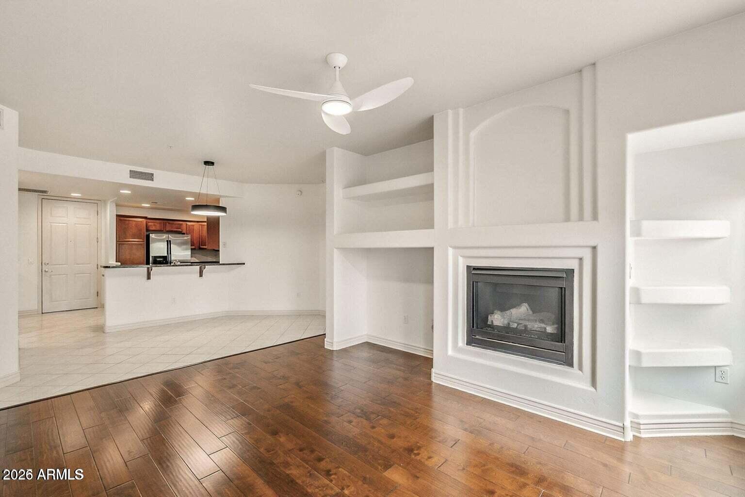 5450 E DEER VALLEY Drive 1209