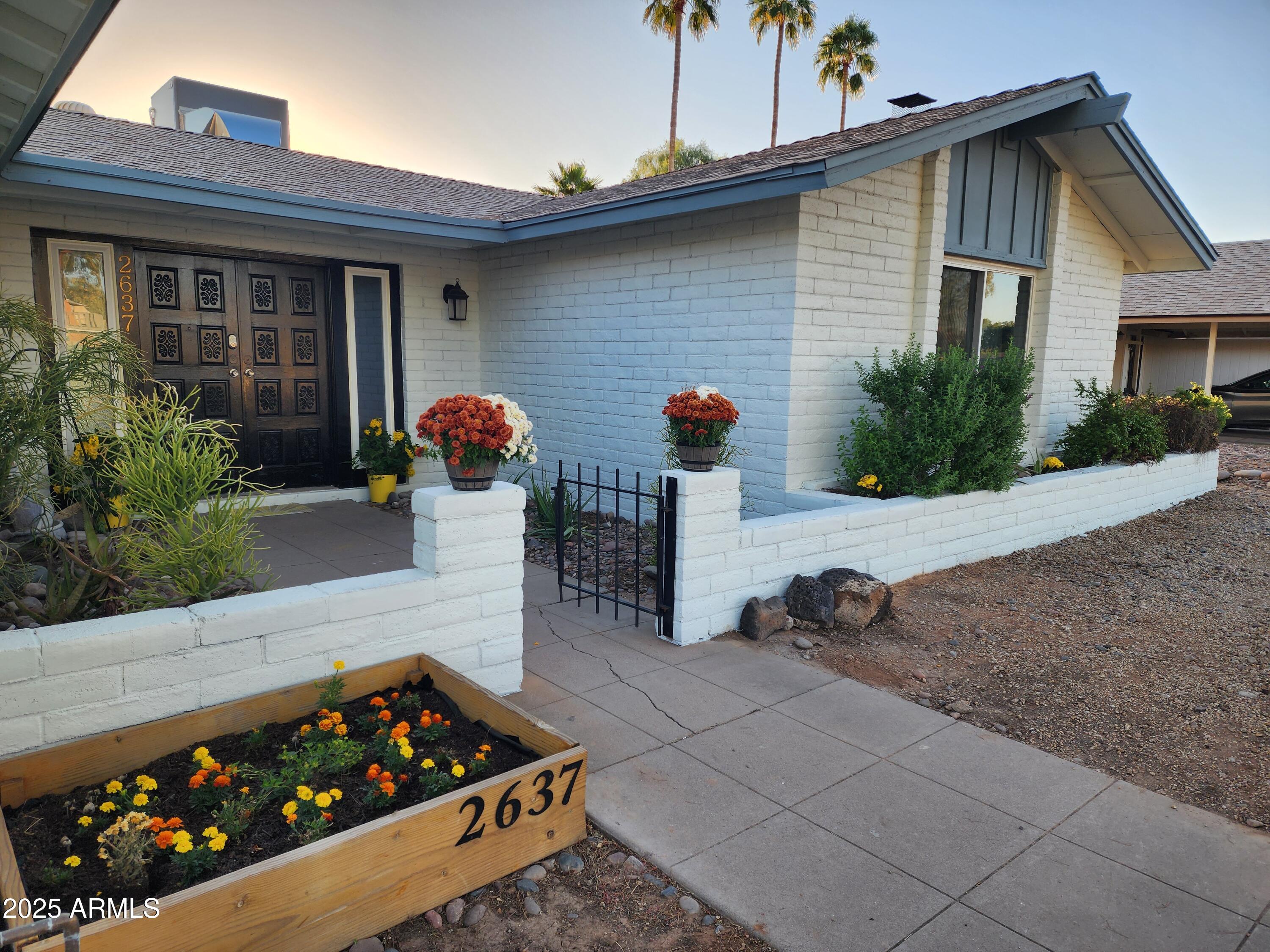 2637 S EL PARADISO --