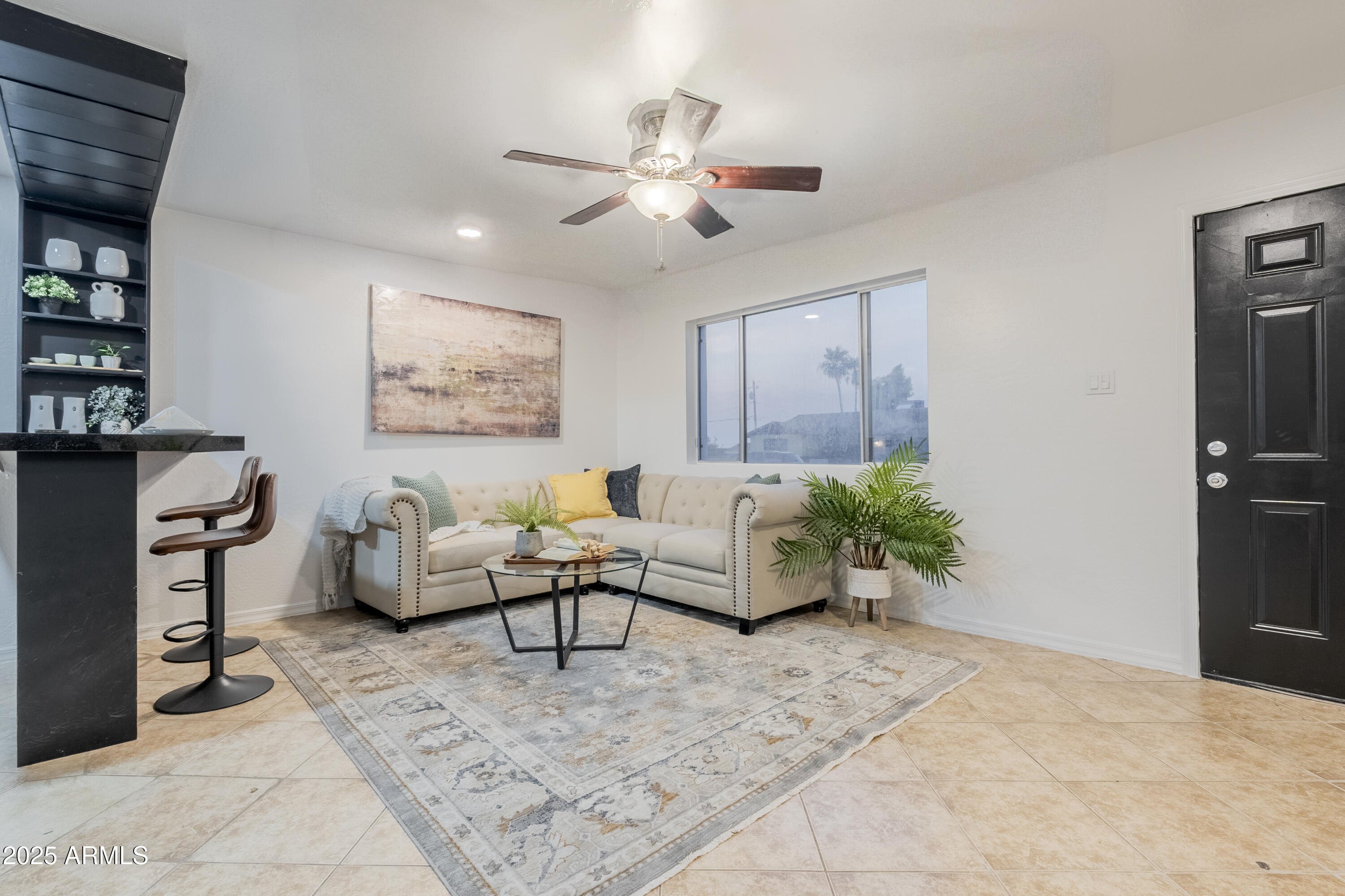 251 W DESERT Drive