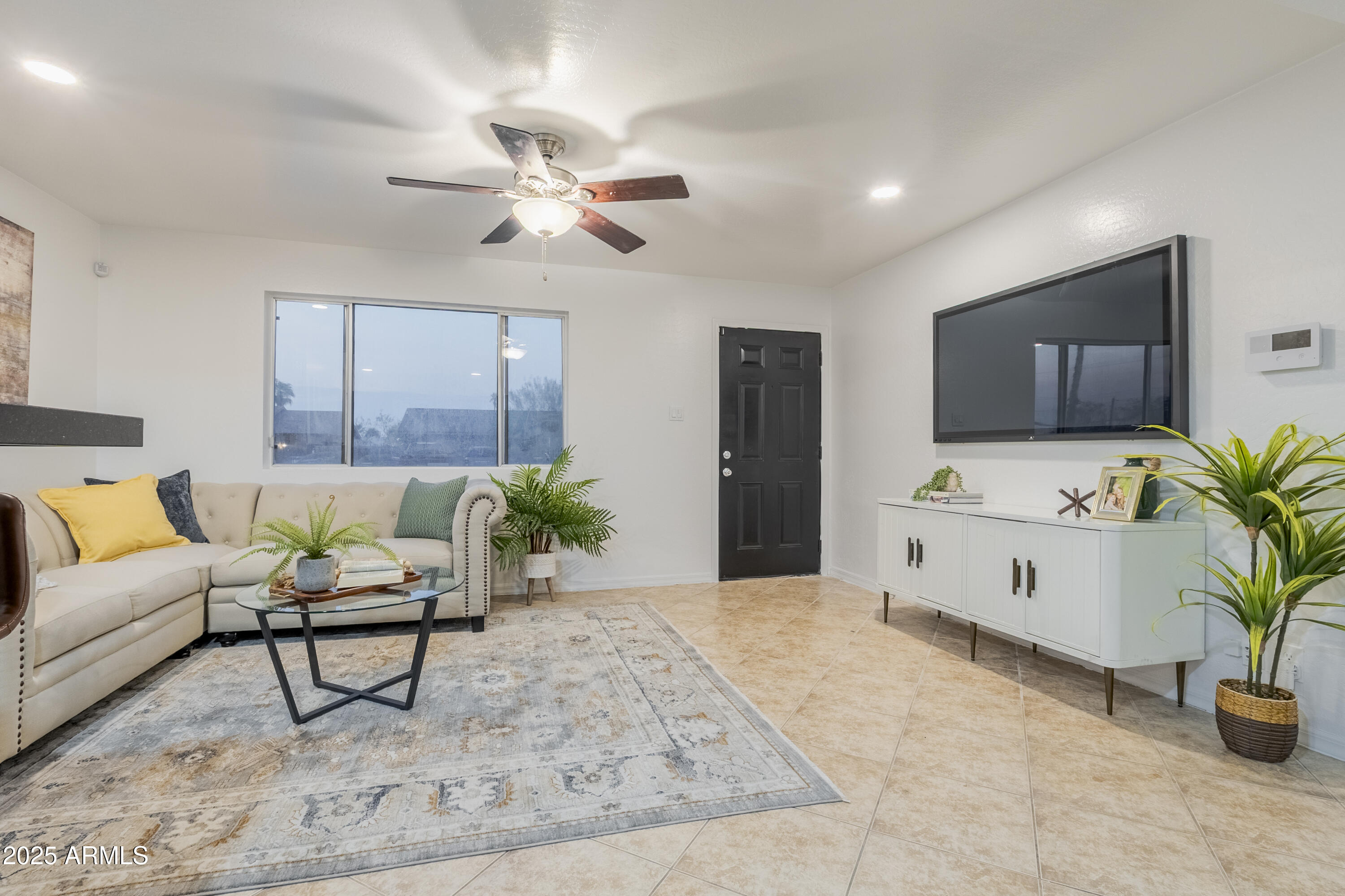 251 W DESERT Drive