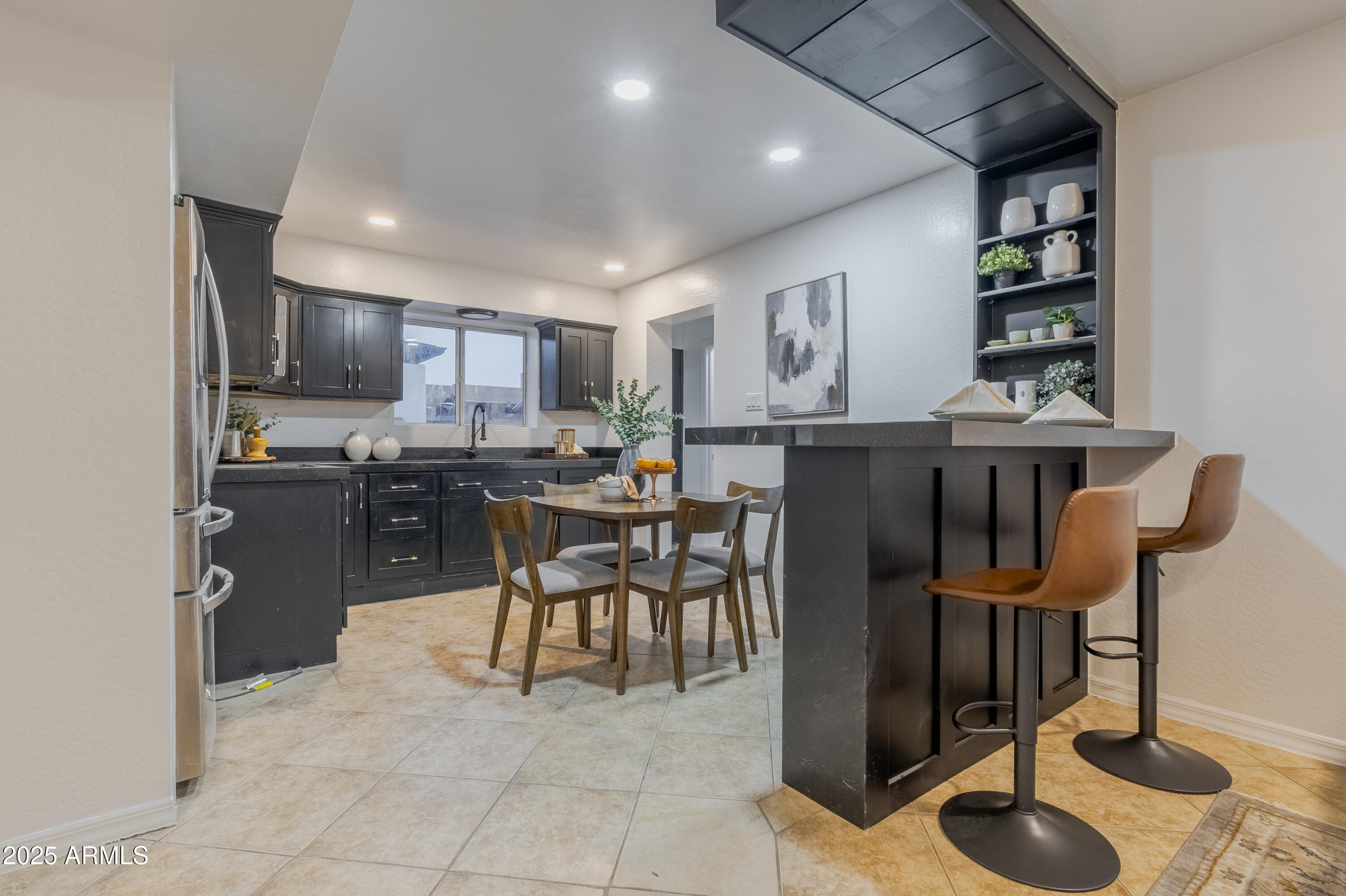 251 W DESERT Drive