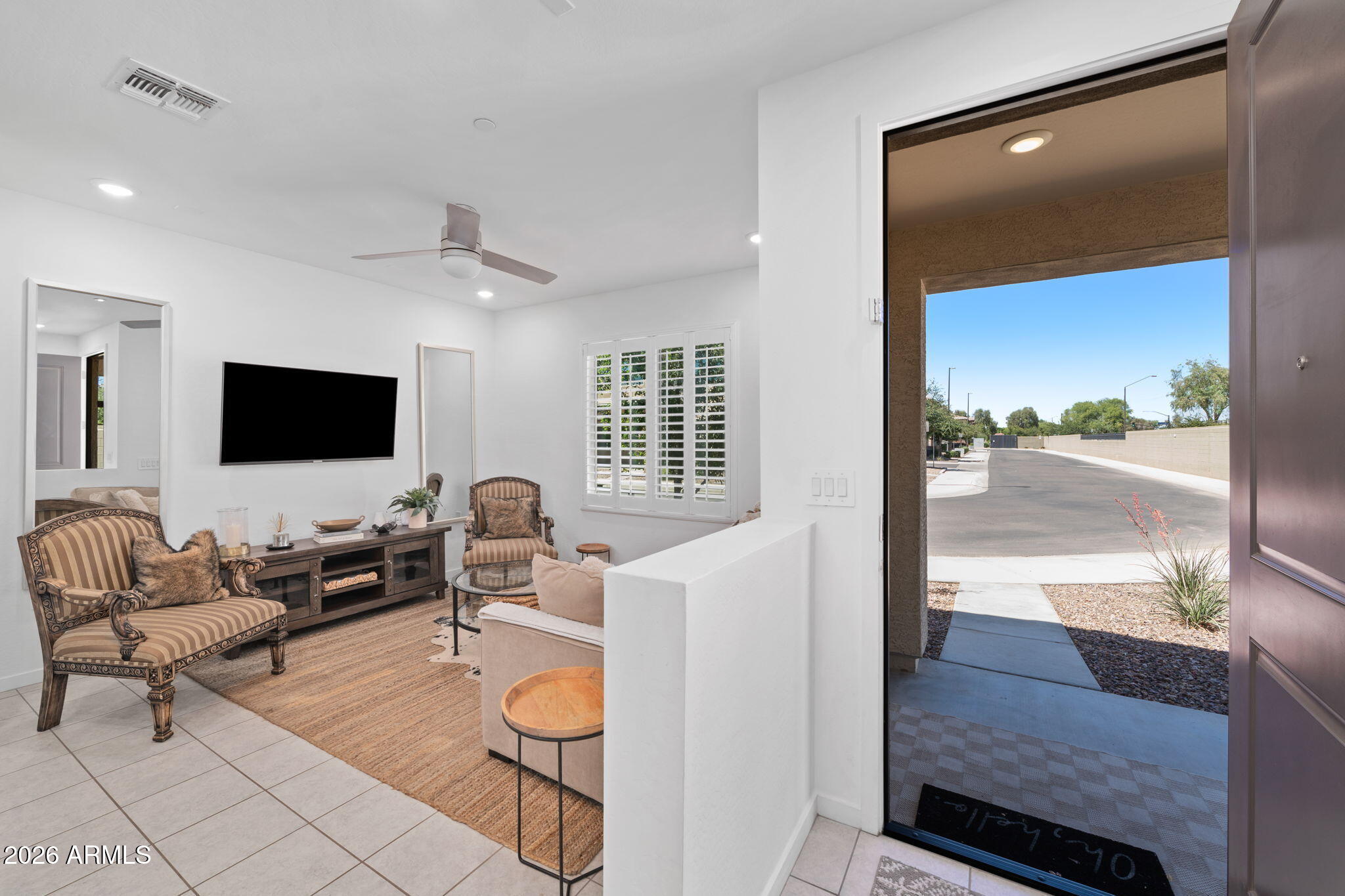 779 E DORAL Avenue 104