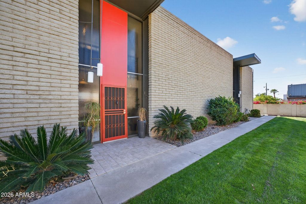 Photo of 1623 E Maryland Avenue, Phoenix, AZ 85016 (MLS # 7000946)