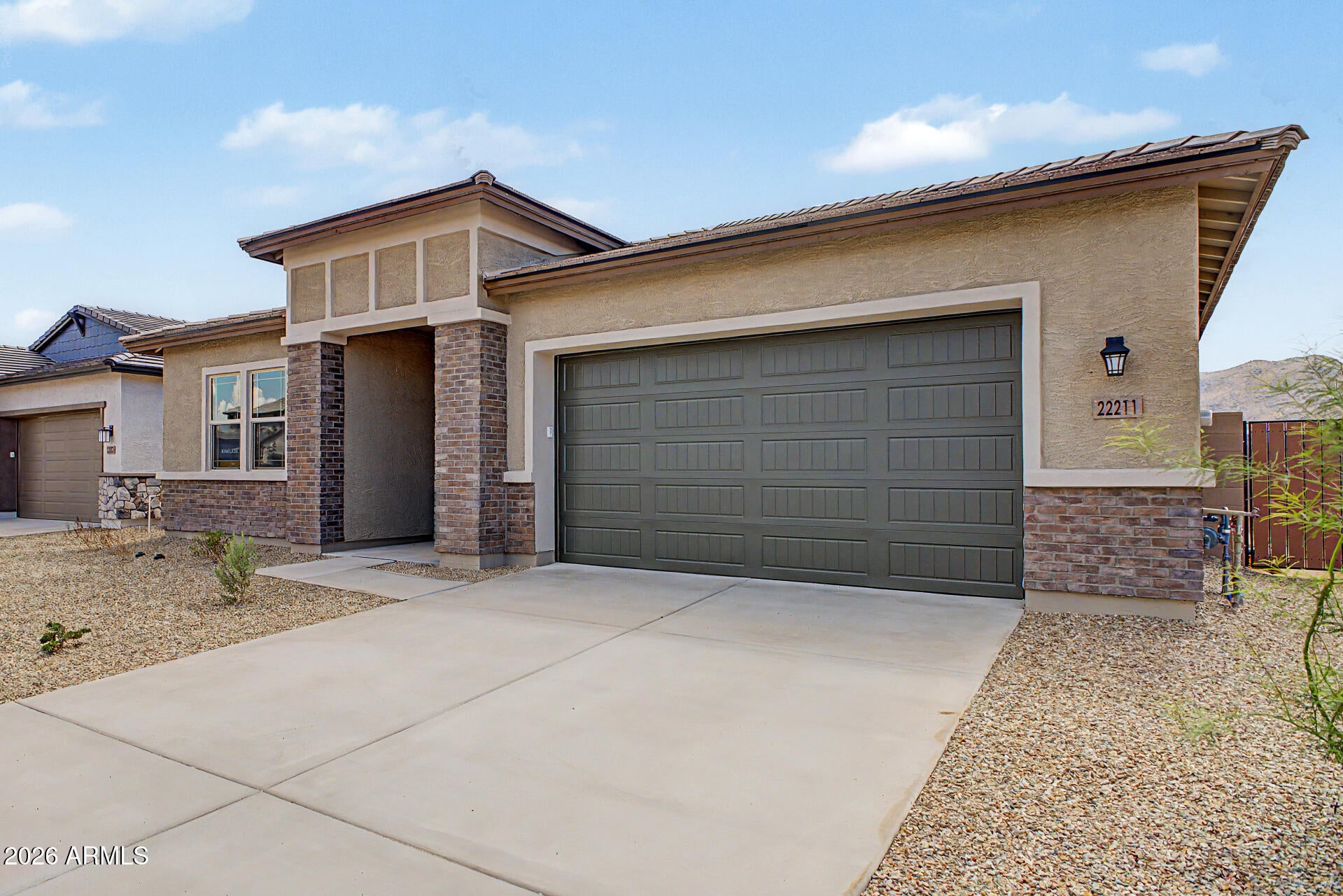 22211 W BLACKHAWK Drive