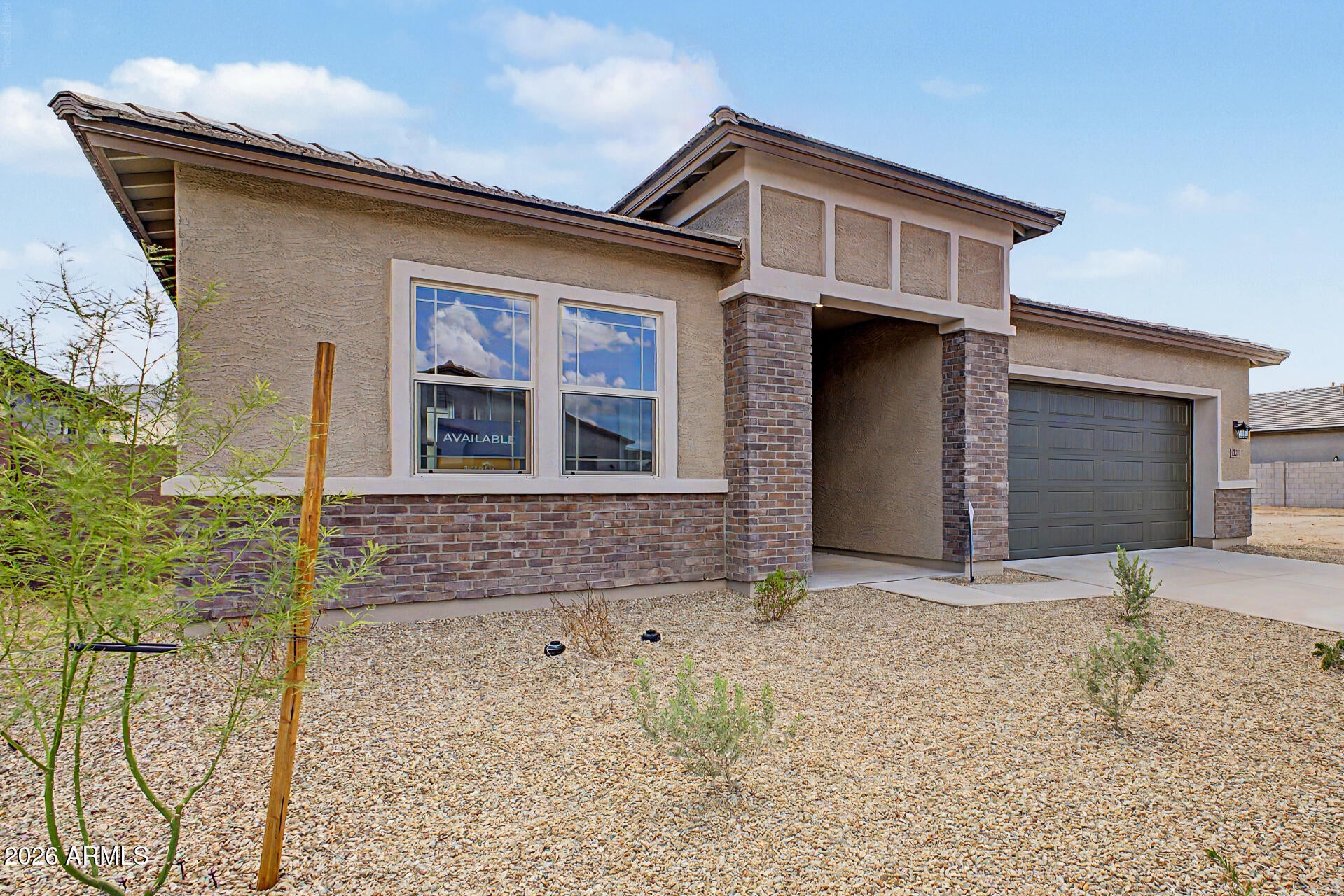 22211 W BLACKHAWK Drive