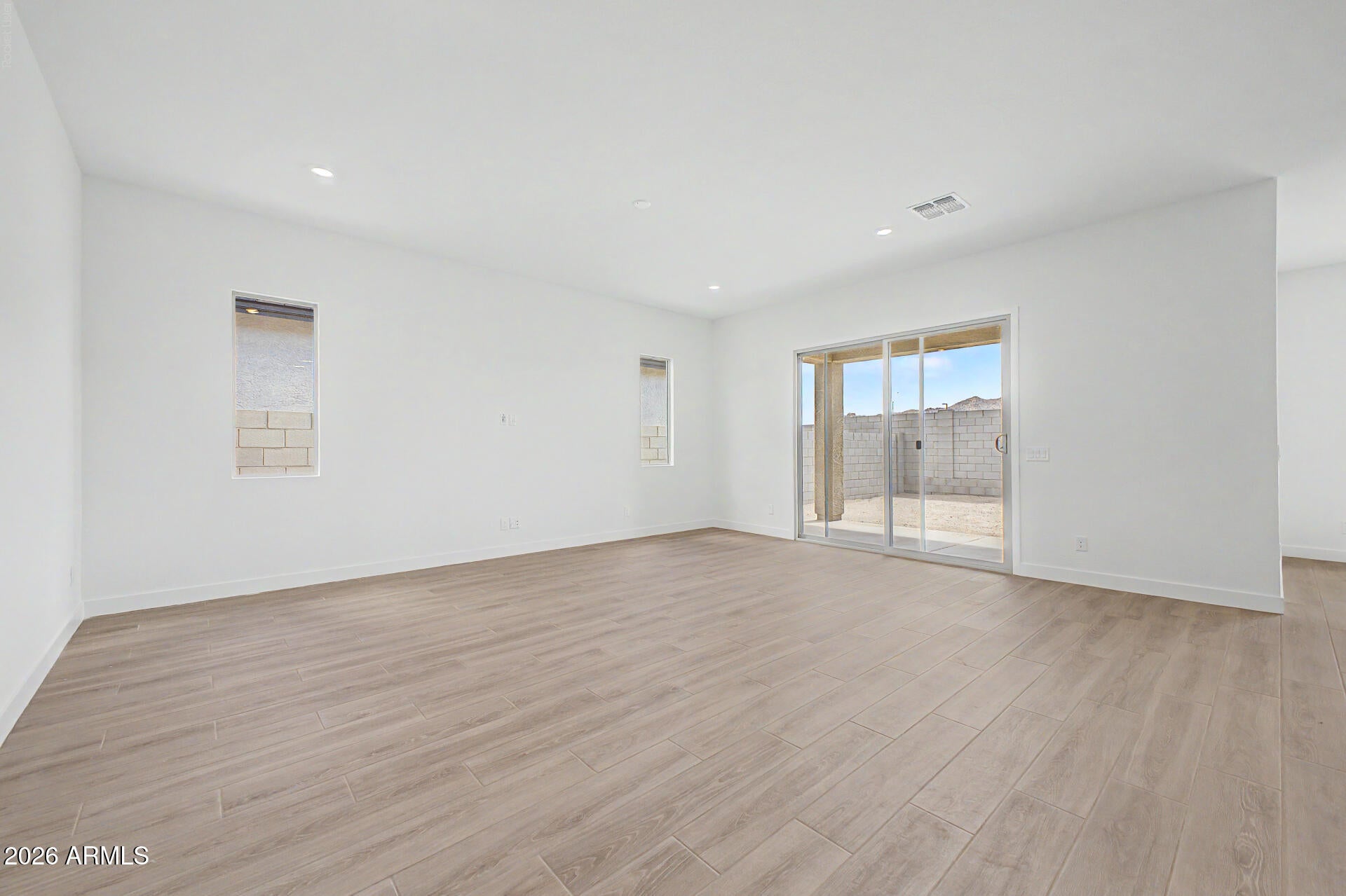 22211 W BLACKHAWK Drive
