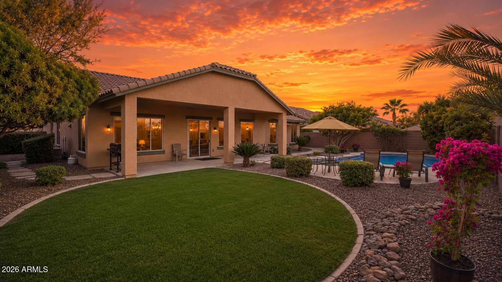4424 E PALMDALE Lane