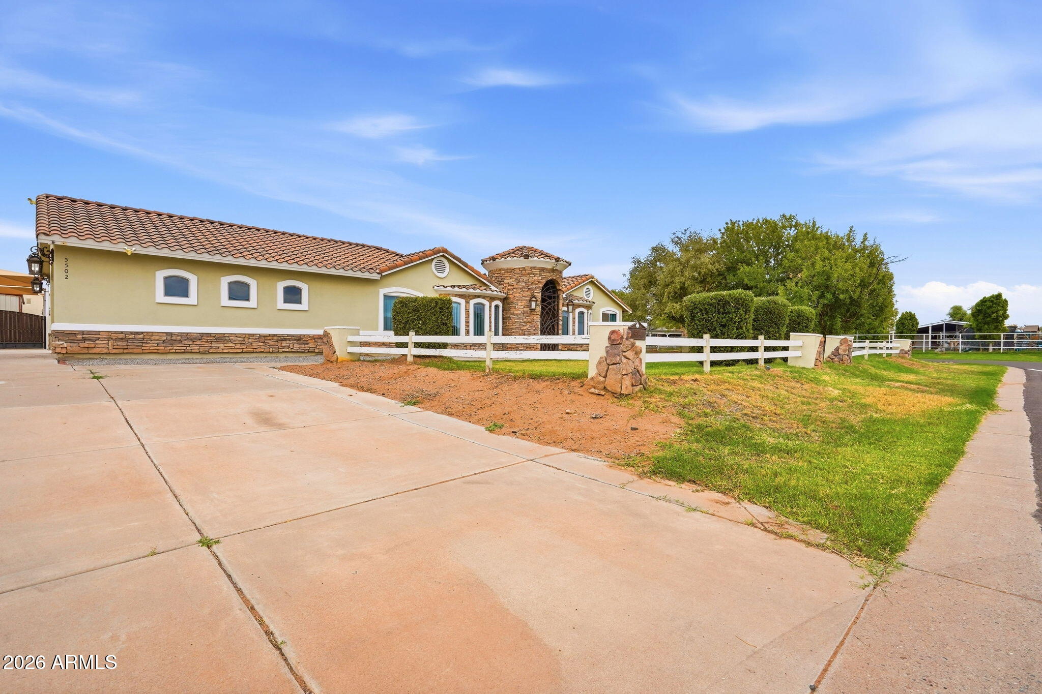 5502 N 105TH Lane