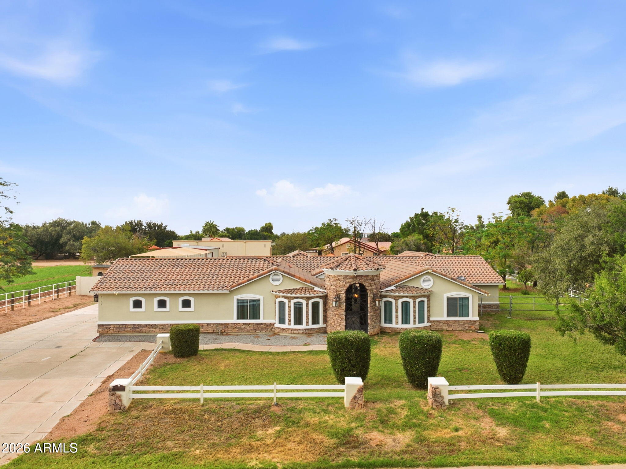 5502 N 105TH Lane