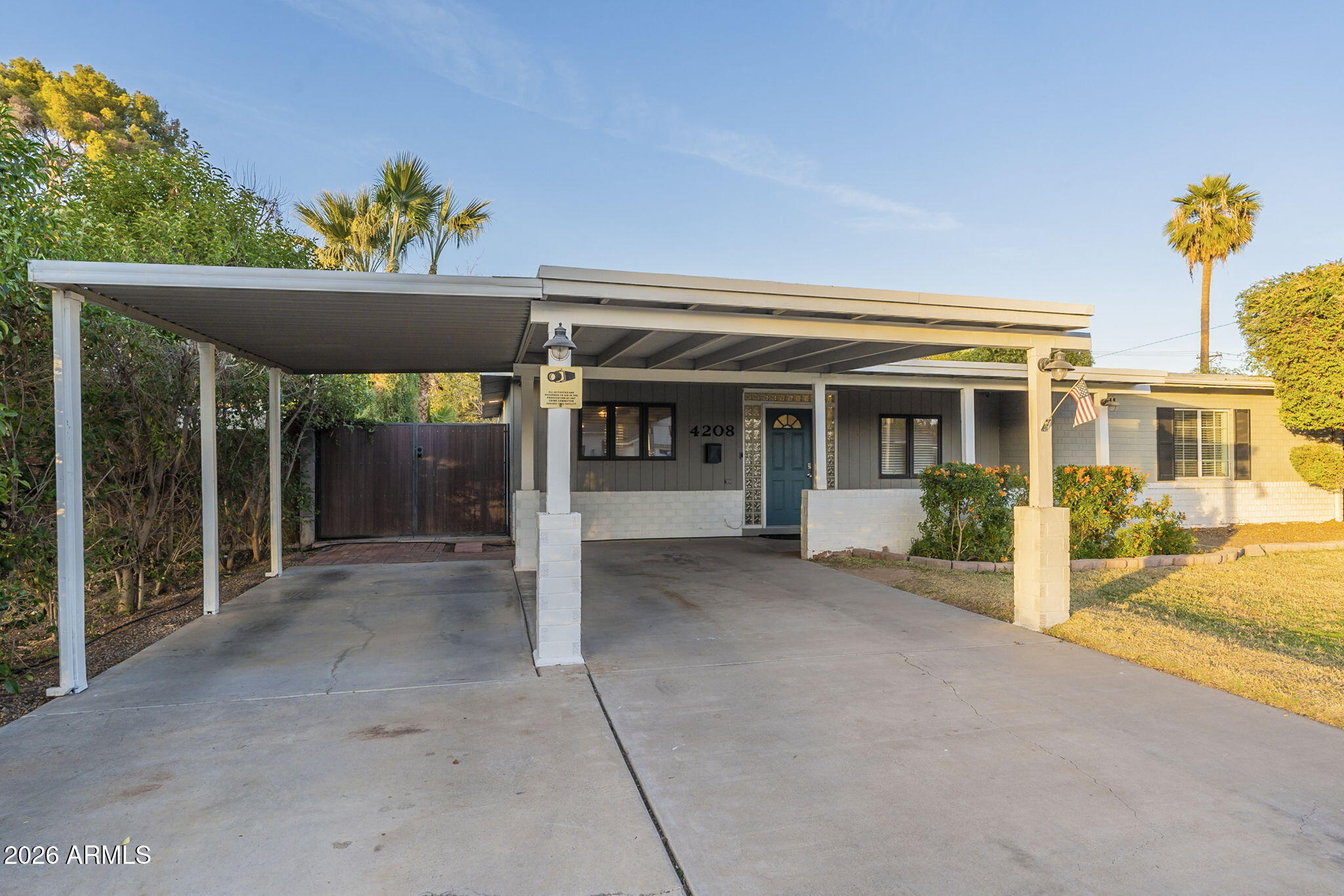 4208 E WILSHIRE Drive